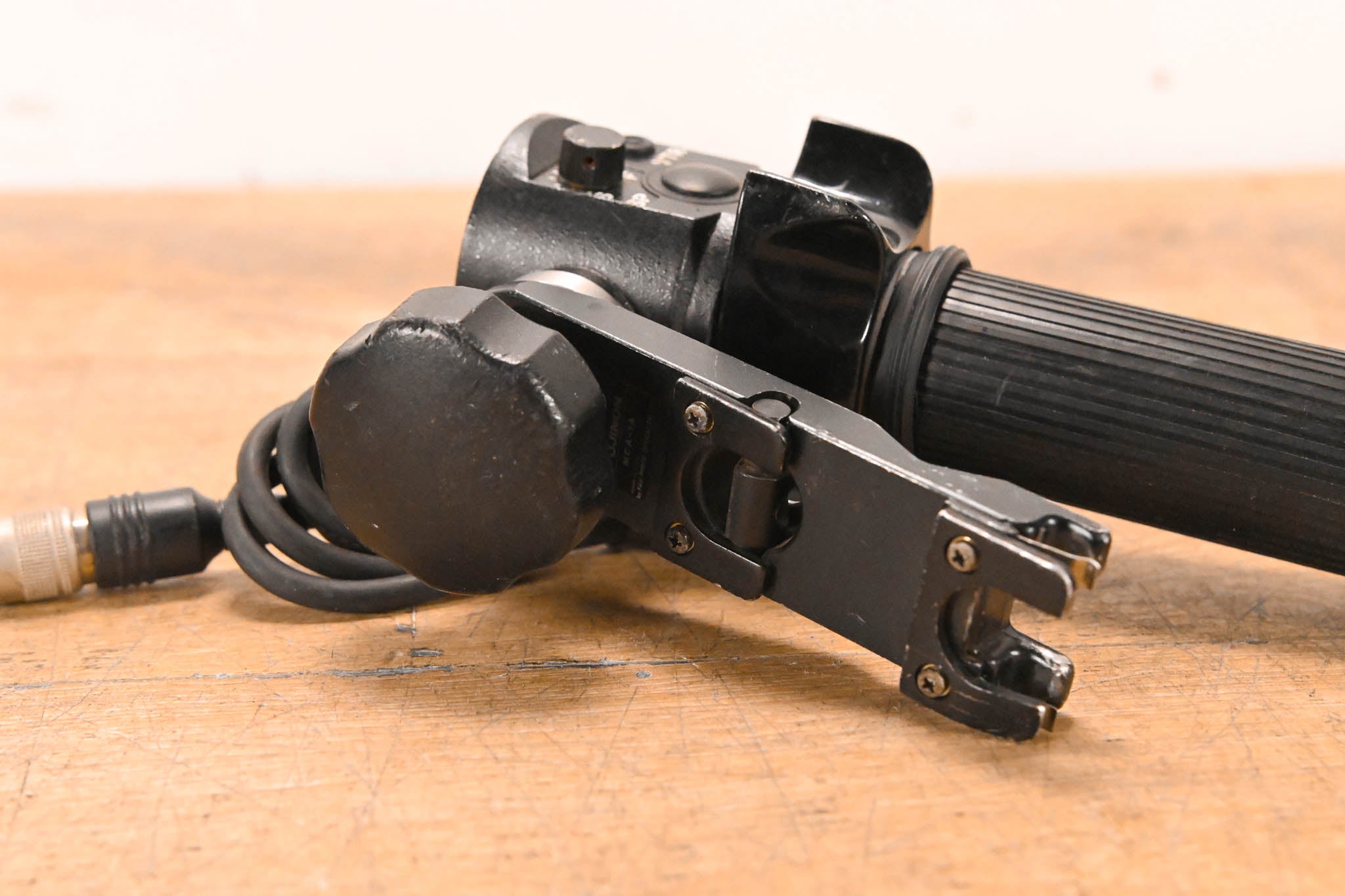 Fujinon ERD-22B 12-Pin Zoom Rate Demand Controller