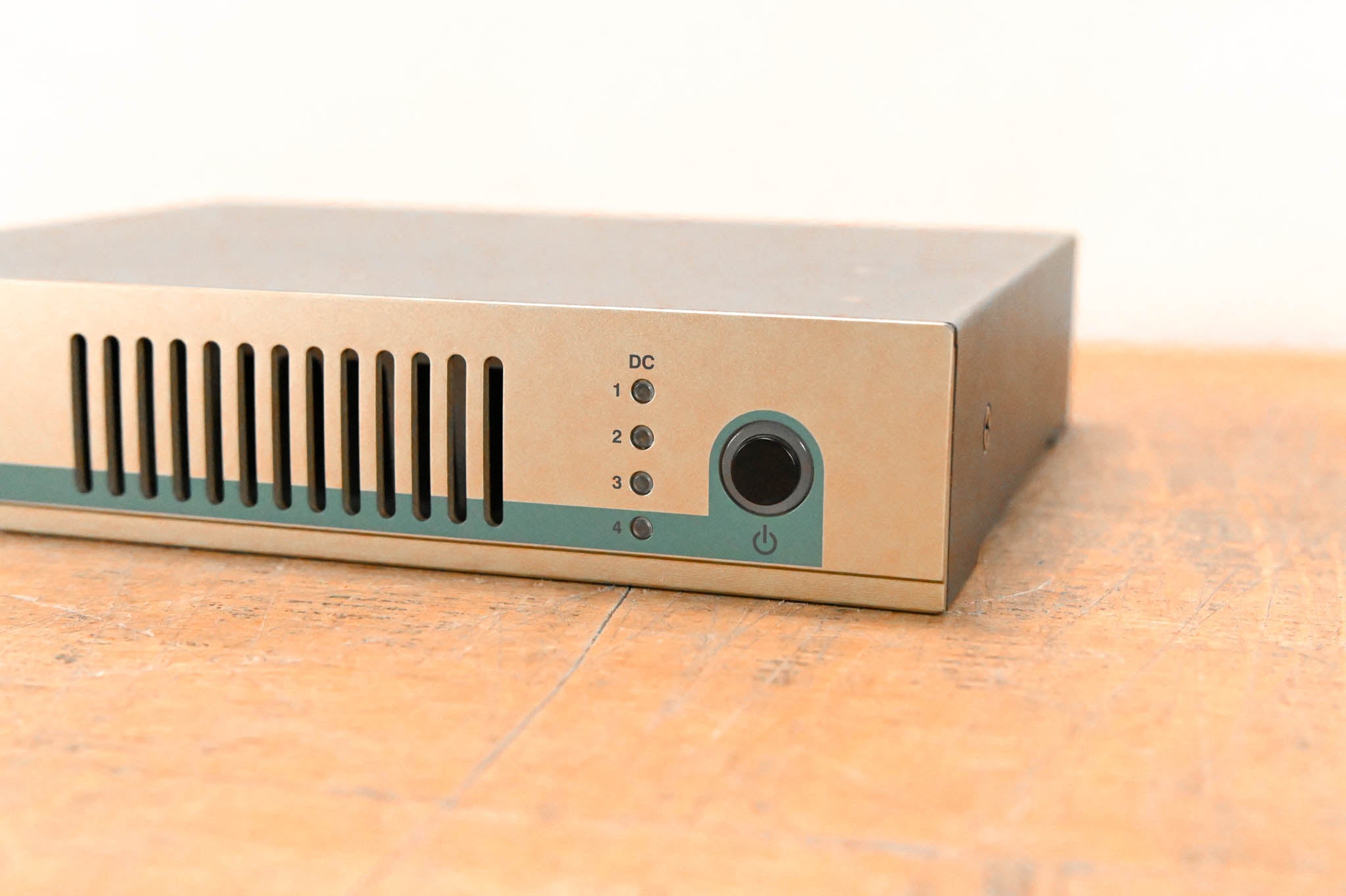 Sennheiser AC 3-US Antenna Combiner - 470-698 MHz (NO POWER SUPPLY)