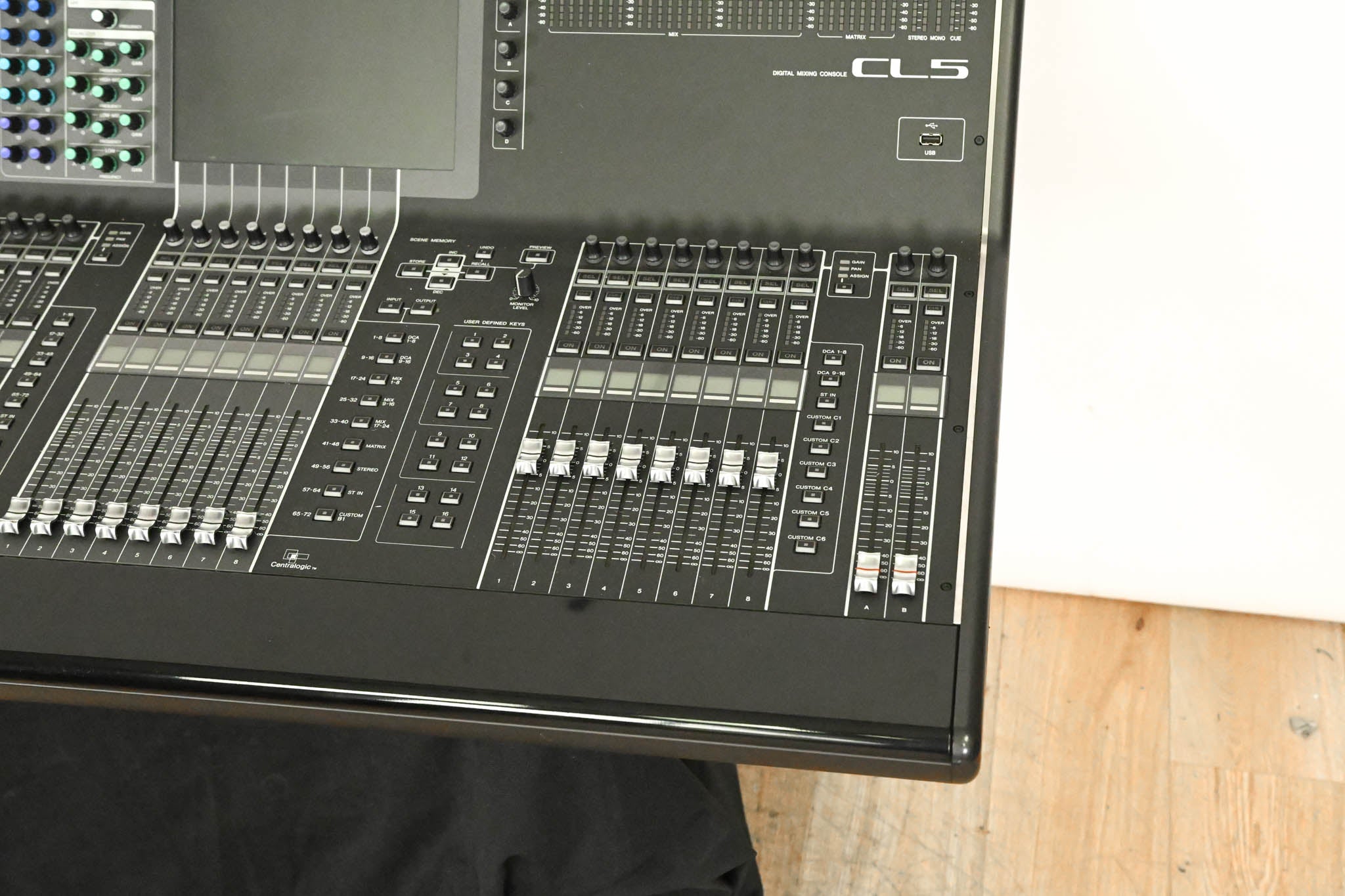 Yamaha CL5 72-Channel Digital Mixing Console