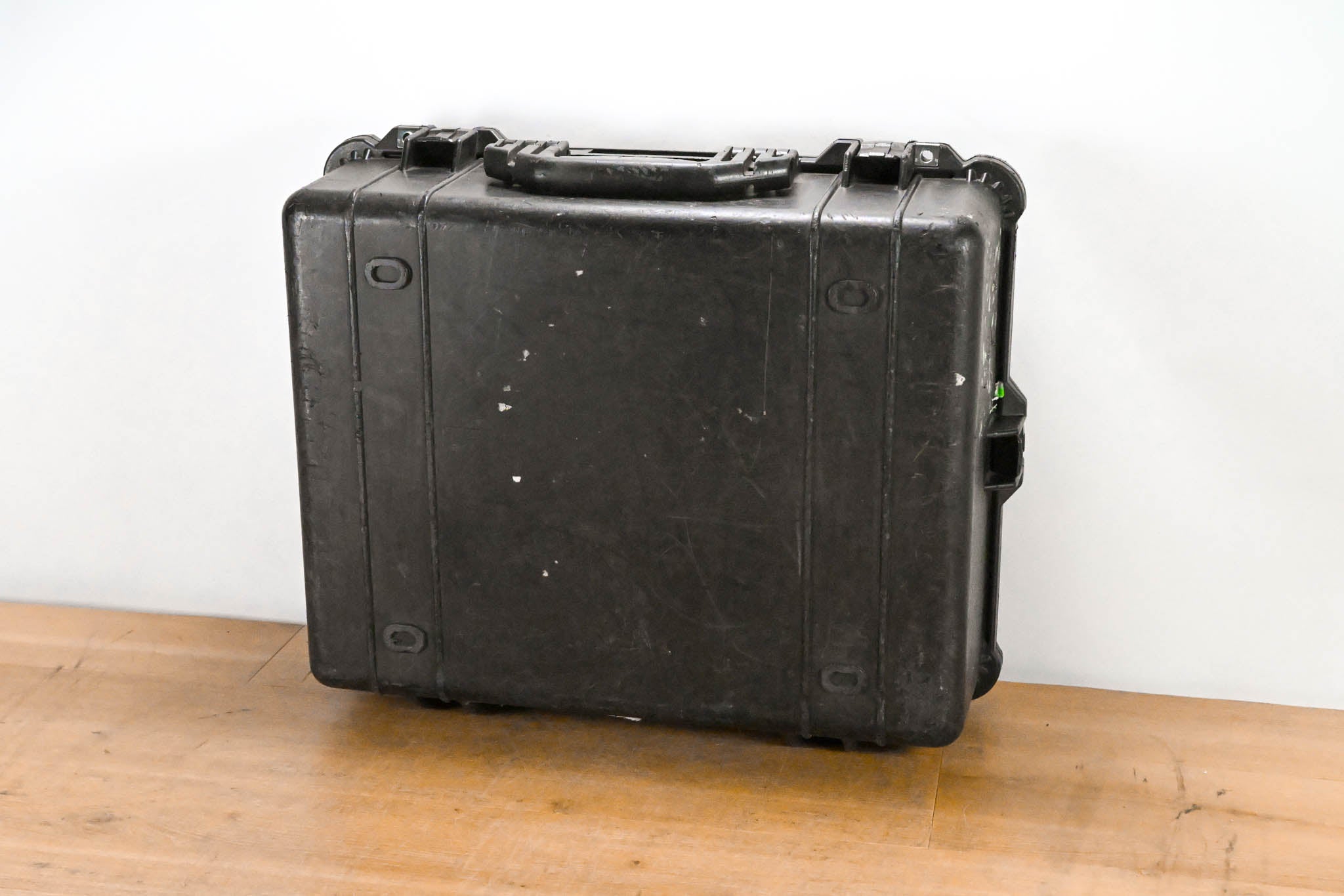 Pelican 1600 Protector Case