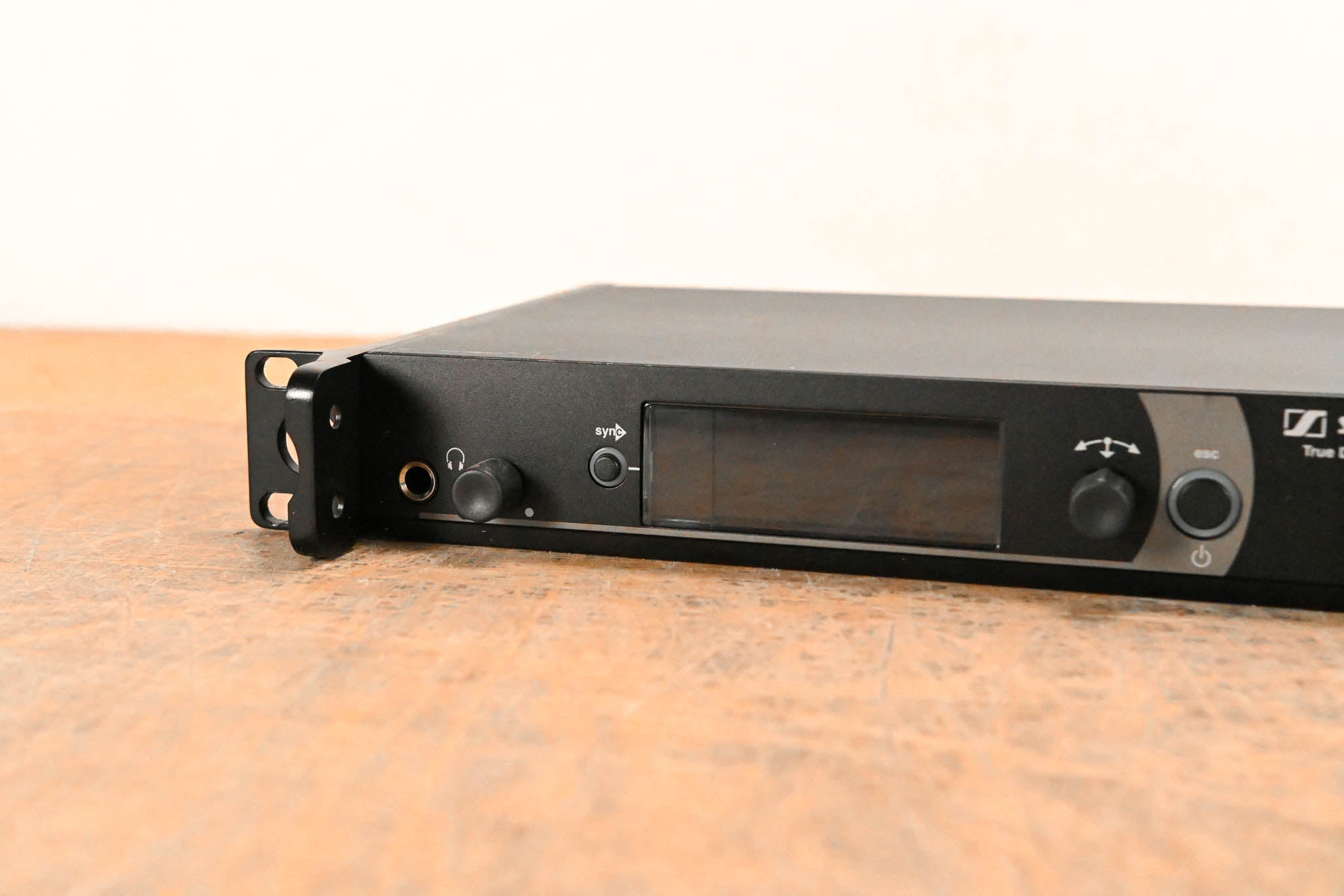 Sennheiser EM 2050 Dual-Channel Wireless Receiver Aw Range: 516-558 MHz