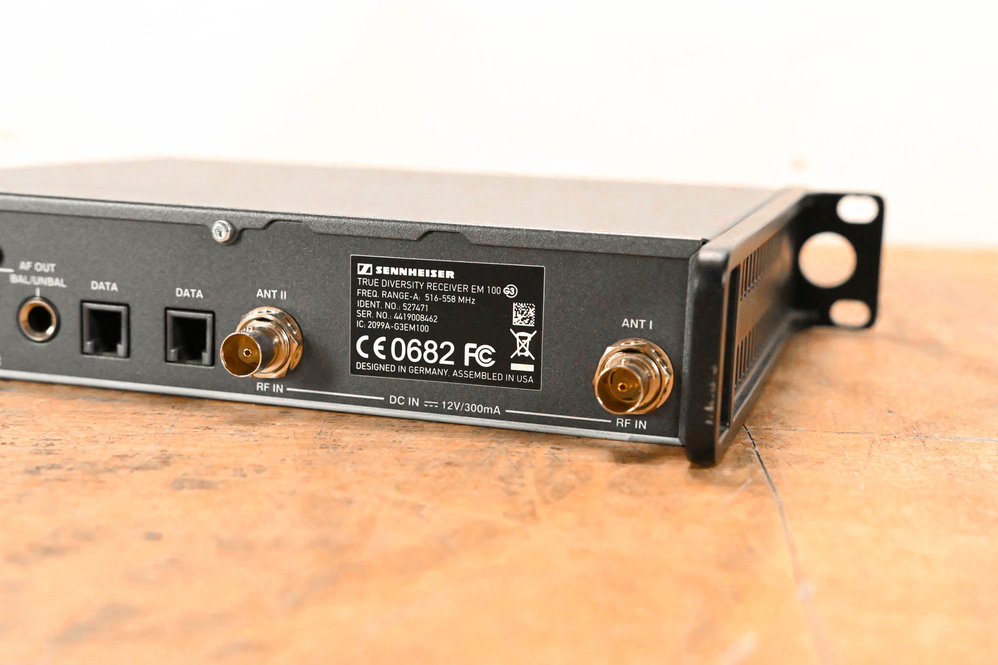 Sennheiser EM 100 G3 Wireless Receiver - A Range: 516-558 MHz