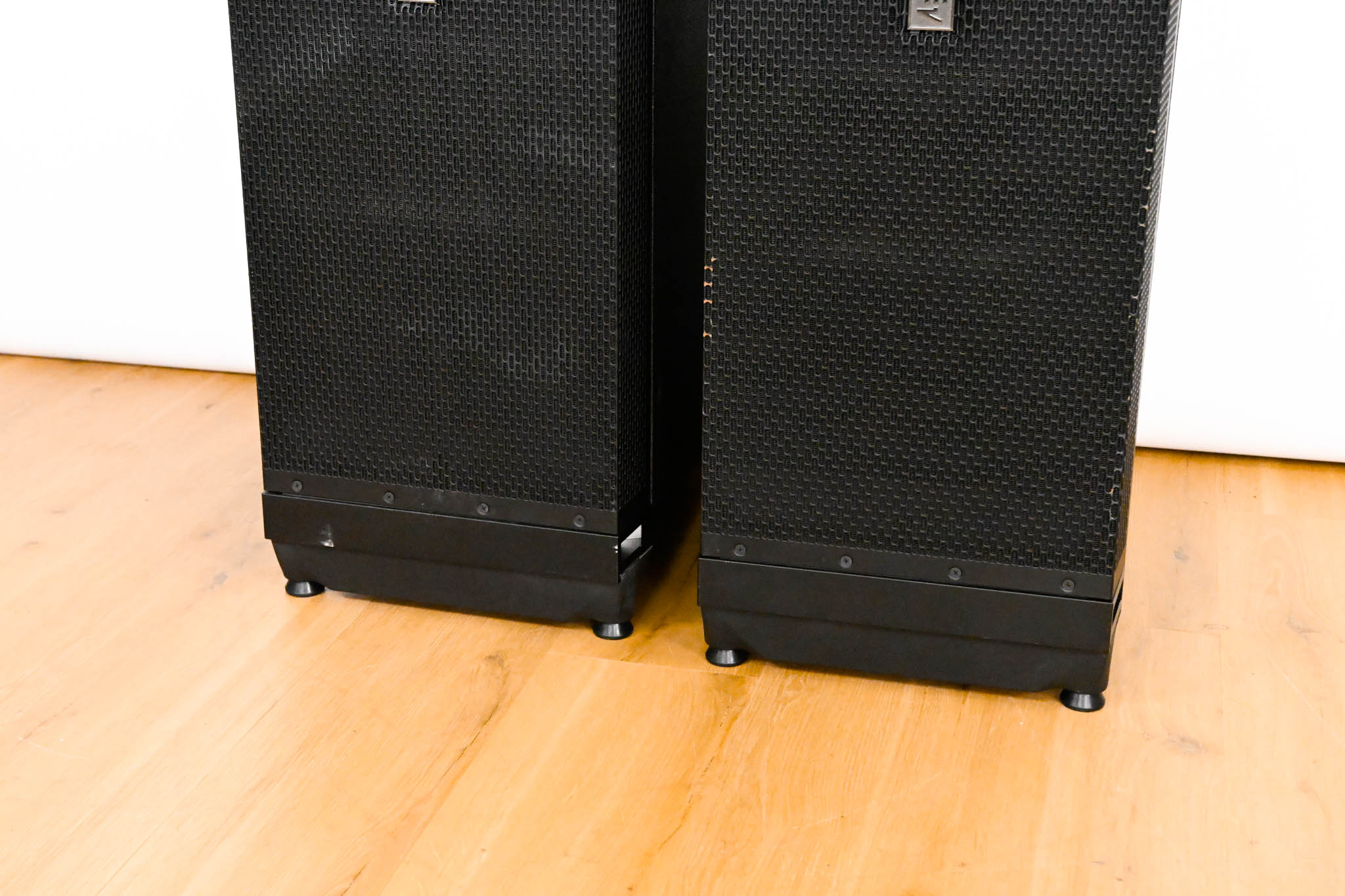 Electro-Voice (EV) X2-212/90 12" Vertical Line Array Loudspeaker (PAIR)