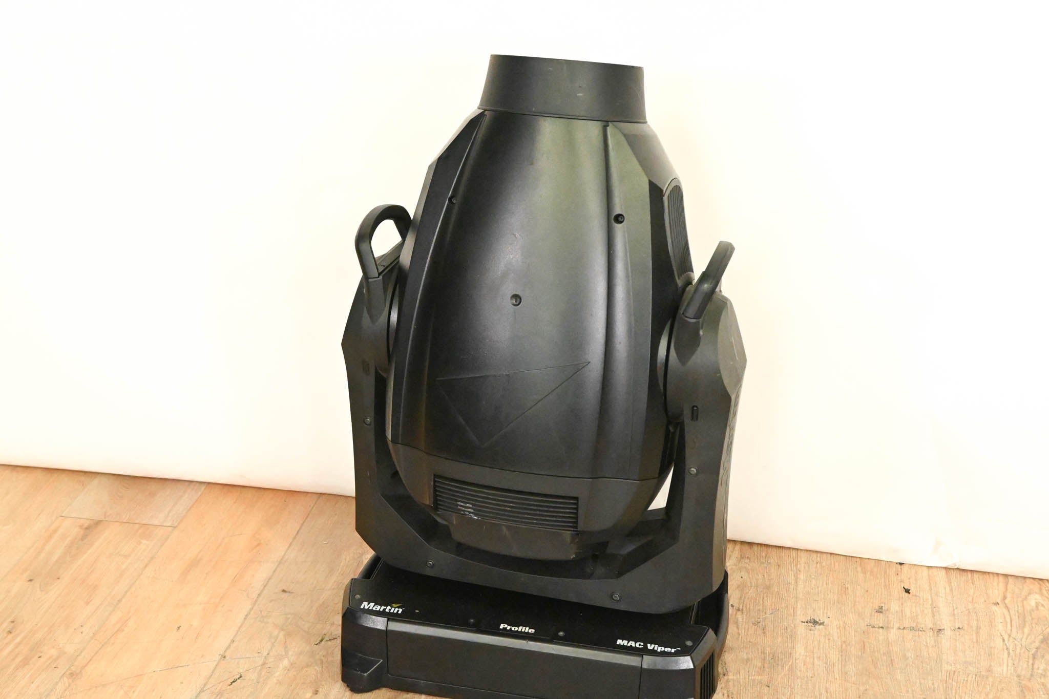 Martin MAC Viper Profile High Output Discharge-Based Moving Light