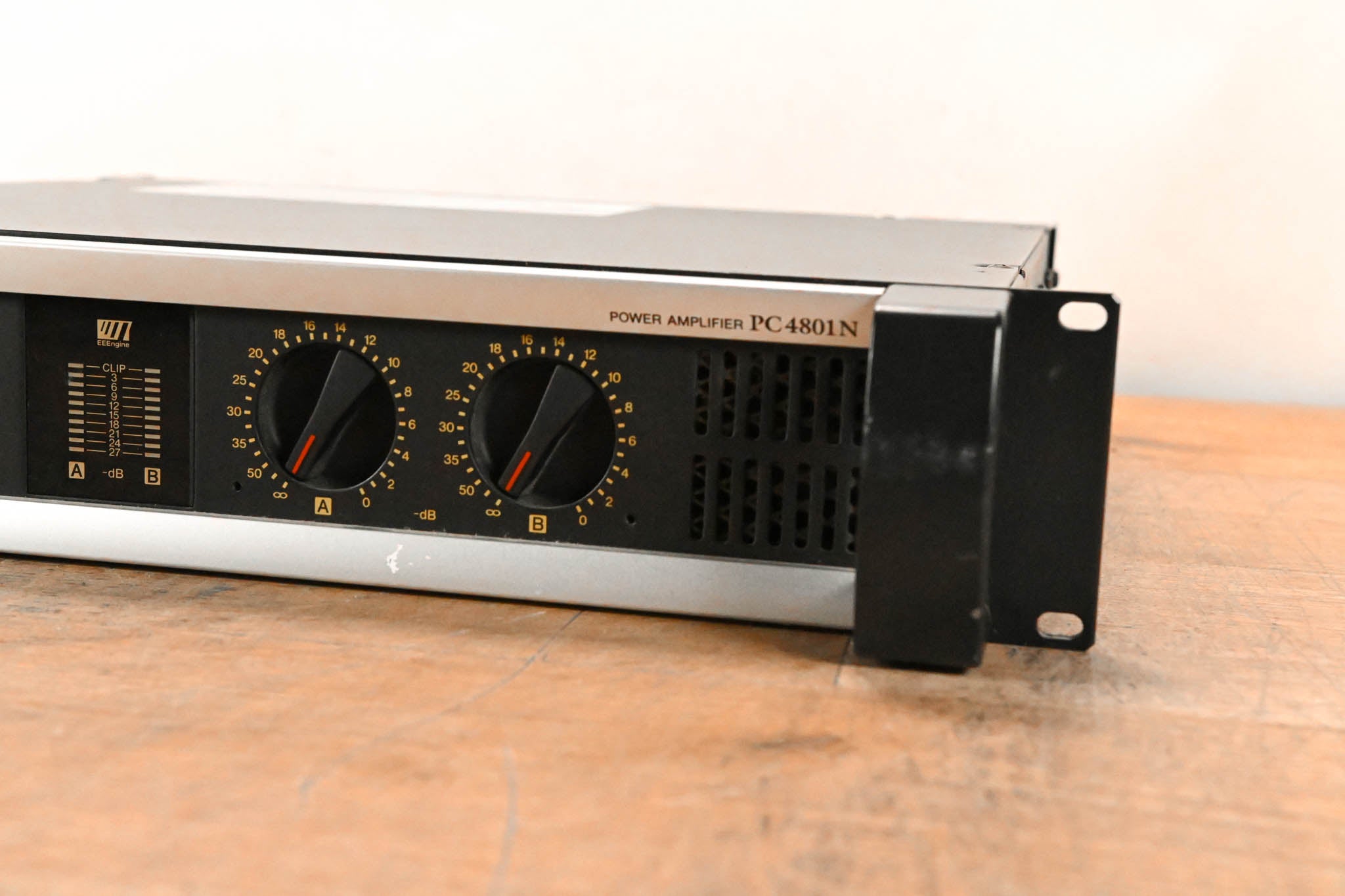 Yamaha PC4801N 2-Channel 475W Power Amplifier