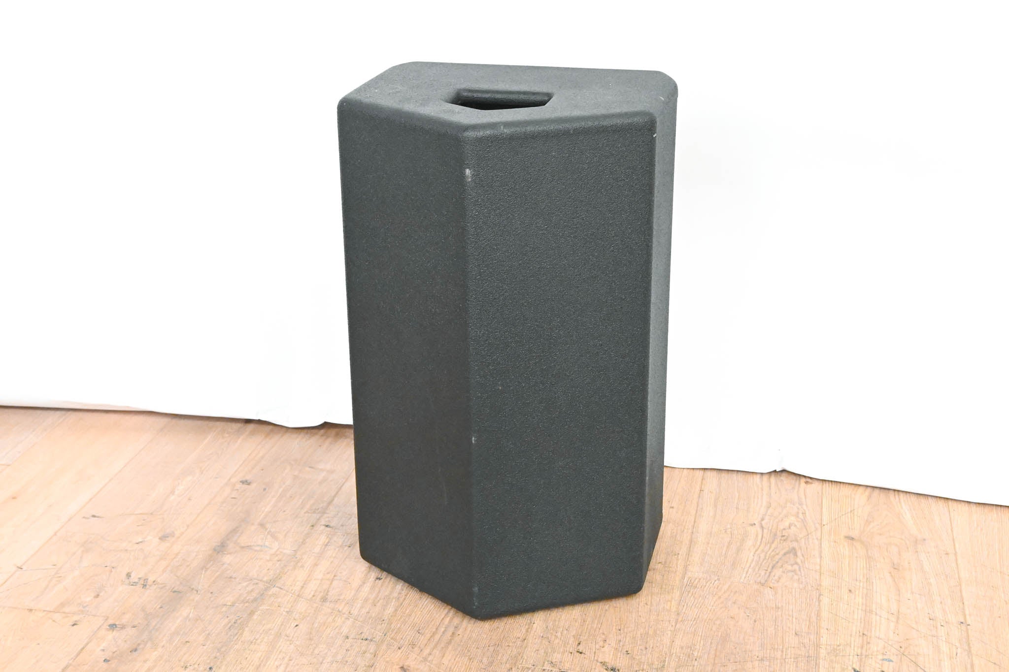 JBL MRX512M 12-inch Two-Way Passive Speaker / Stage Monitor