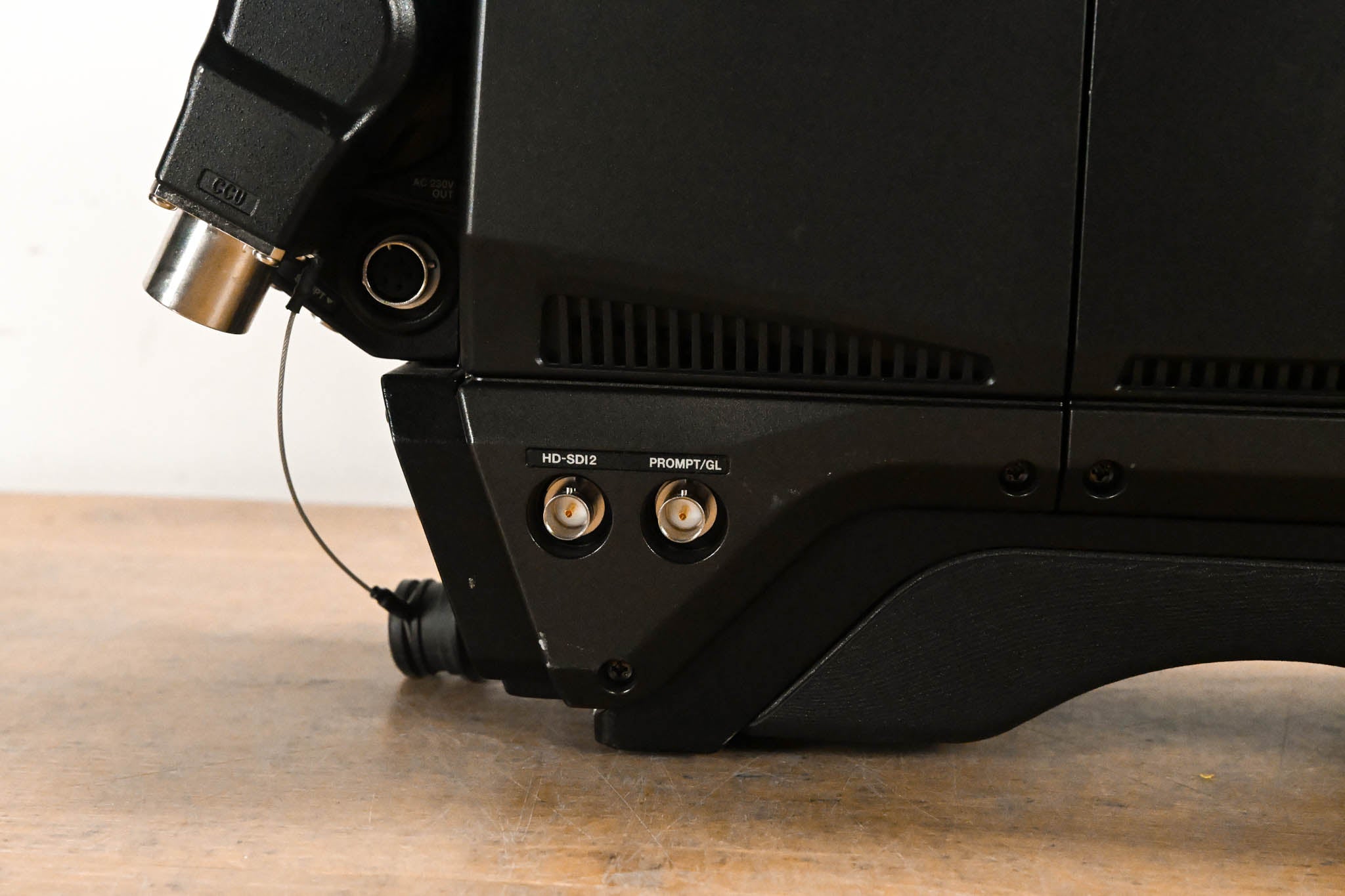 Hitachi Z-HD5000 HDTV Camera with CA-HF1000 Camera Adaptor