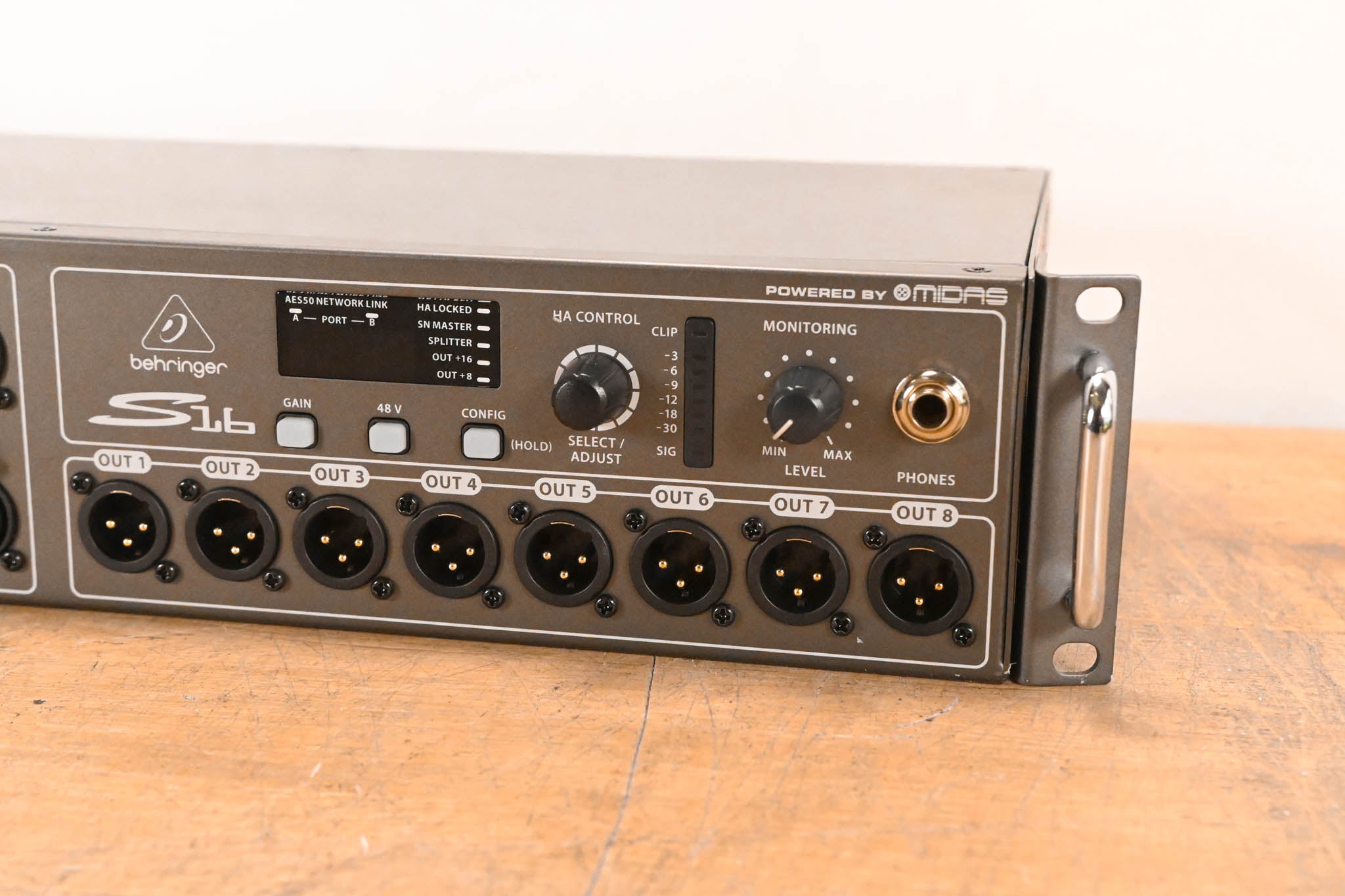 Behringer S16 16 x 8 Digital Stage Box