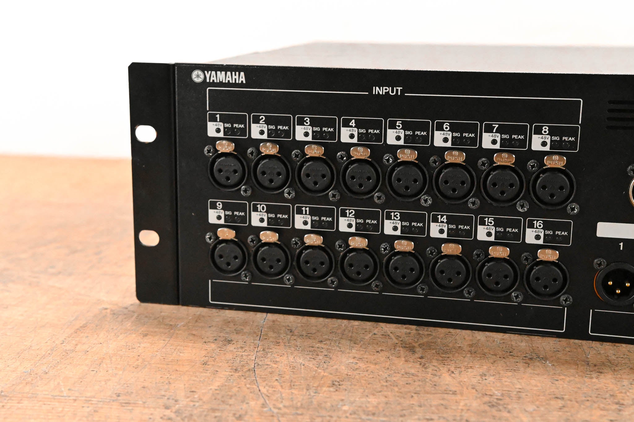 Yamaha SB168-ES 16-Channel EtherSound Stage Box CG01SU9