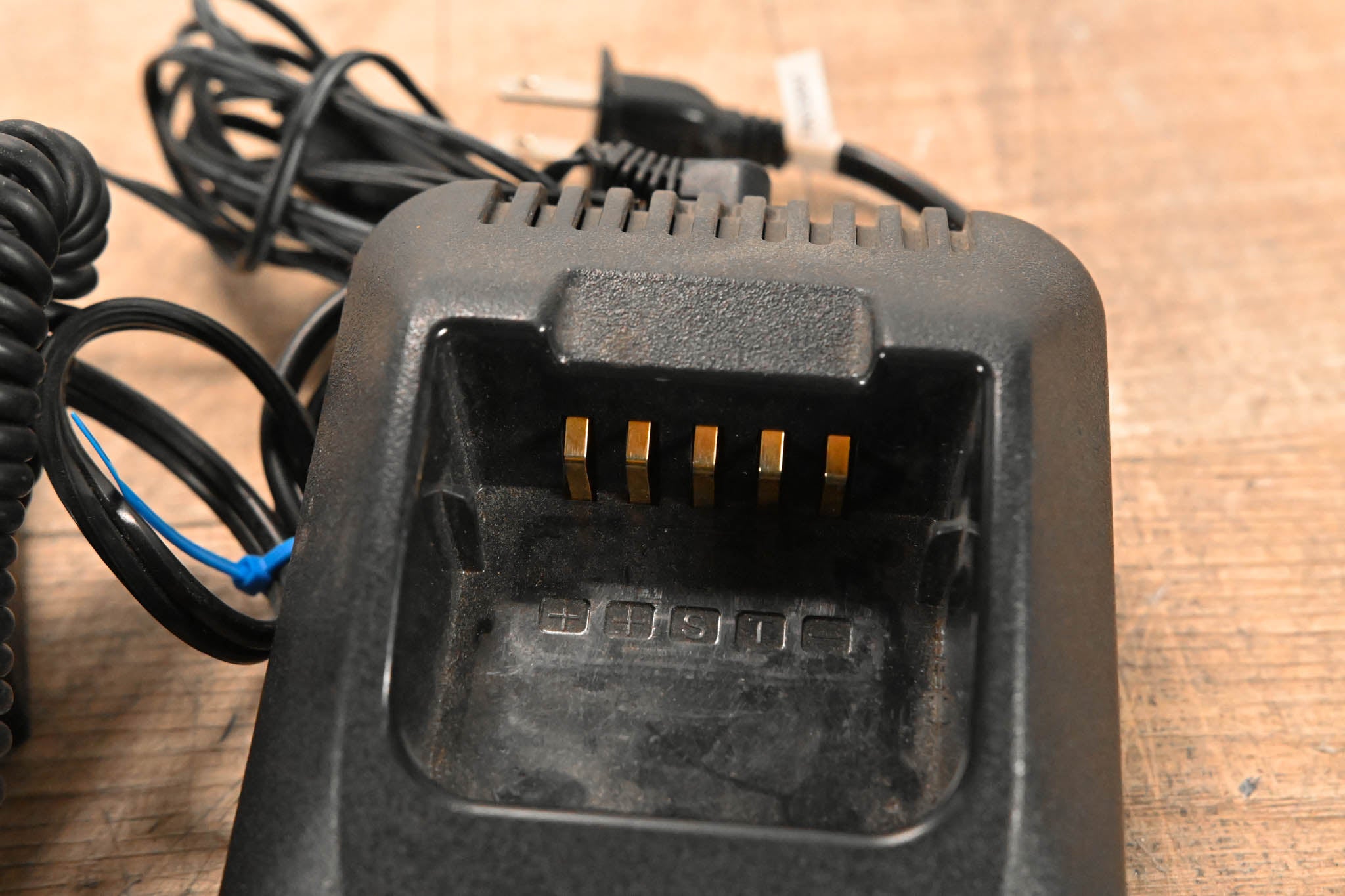 Kenwood TK-3360 UHF Radio with KNB-25A Battery and KSC-25 Charger