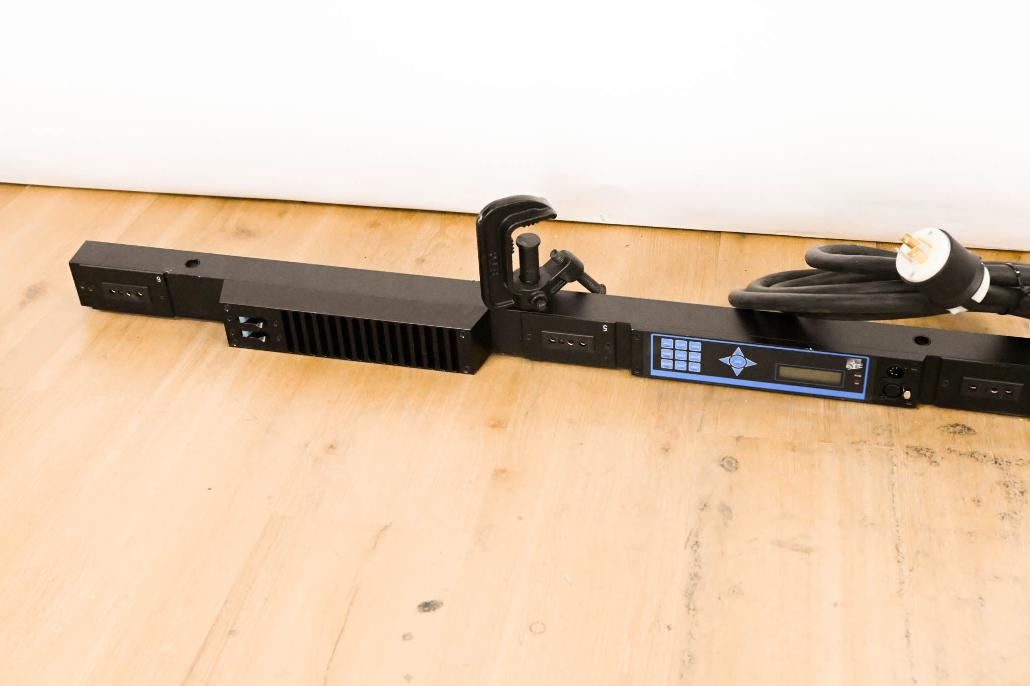 ETC SB6-10M 6 x 10A (1200W) SmartBar with Stage Pin Connectors