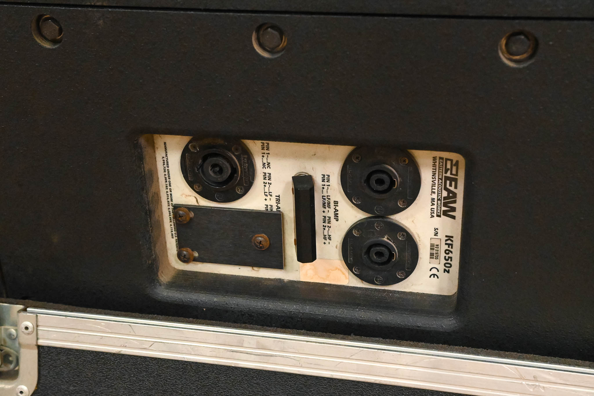 EAW KF650z Virtual Array Full Range Loudspeaker (PAIR) w/ Road Case