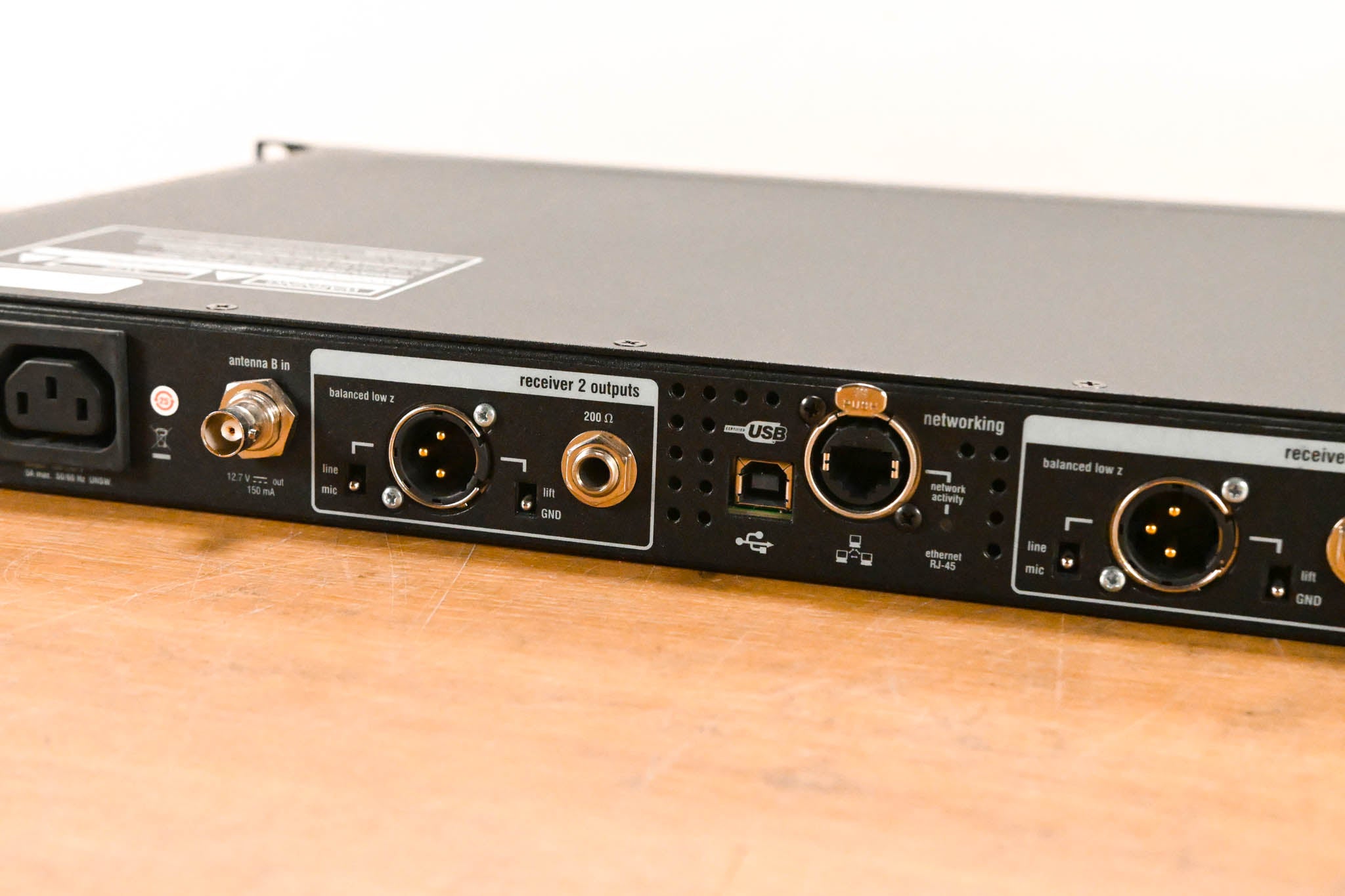 Shure UR4D Dual-Channel UHF Wireless Receiver - H4 Band: 518-578 MHz