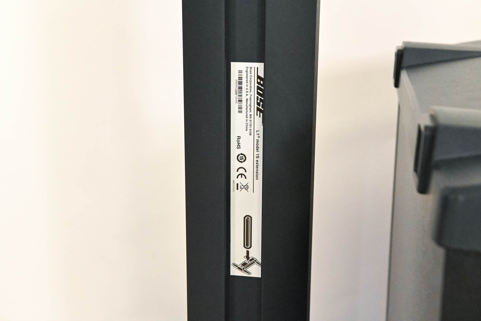 Bose L1 Model 1S with B2 Bass Module - Portable PA System
