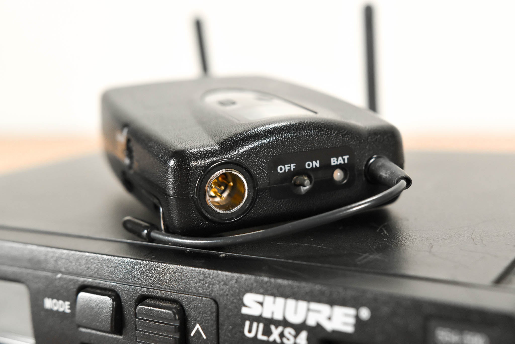 Shure ULXS14 Bodypack Wireless System - J1 Band (NO POWER SUPPLY)