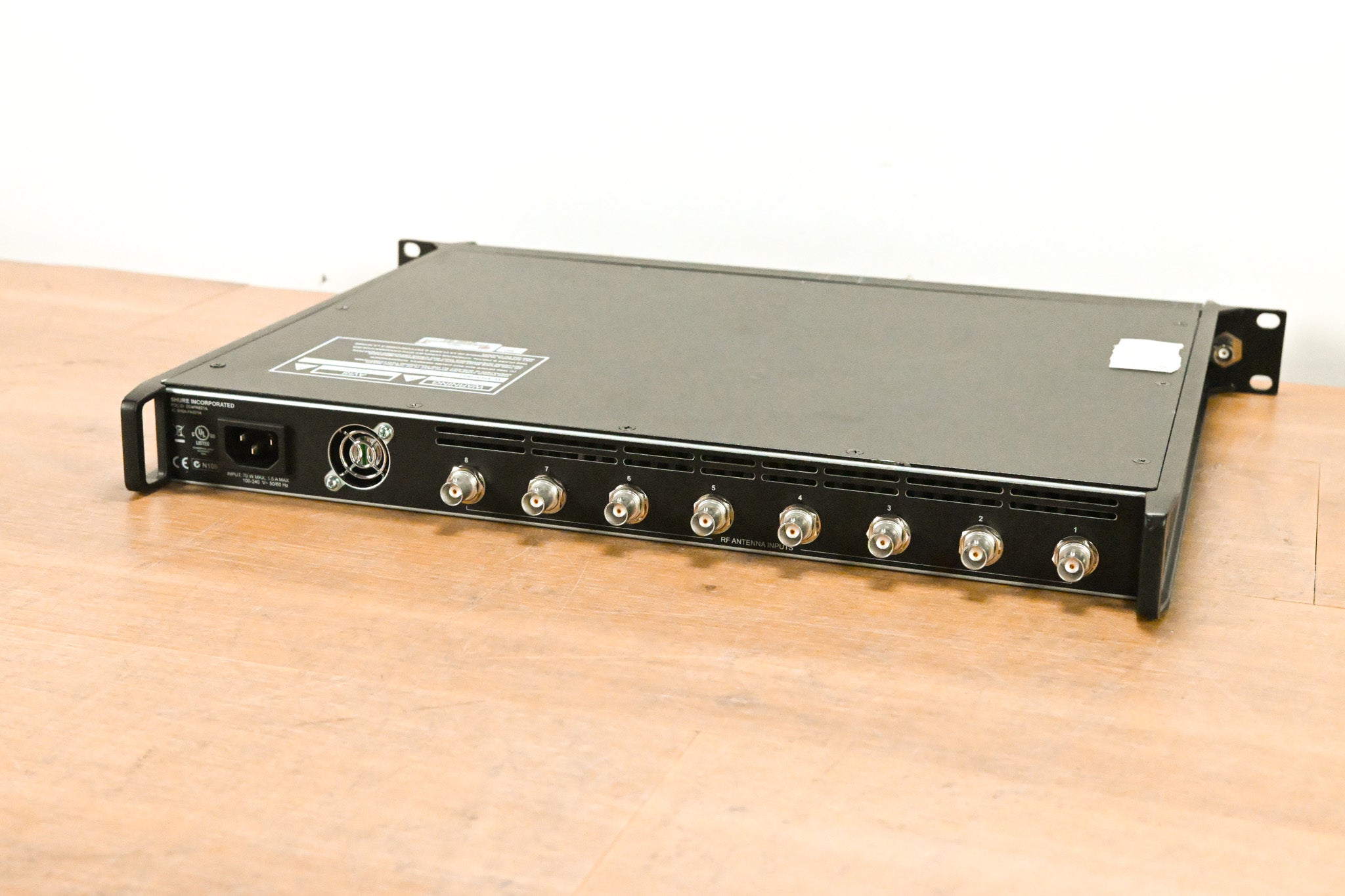 Shure PA821A Antenna Combiner for PSM Wireless Systems  - 470-952 MHz