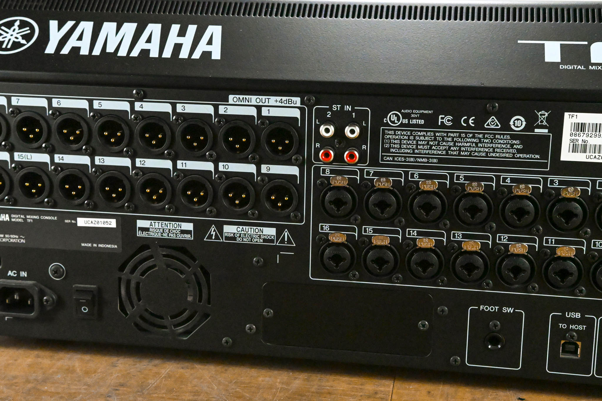 Yamaha TF1 16-Channel Digital Mixing Console