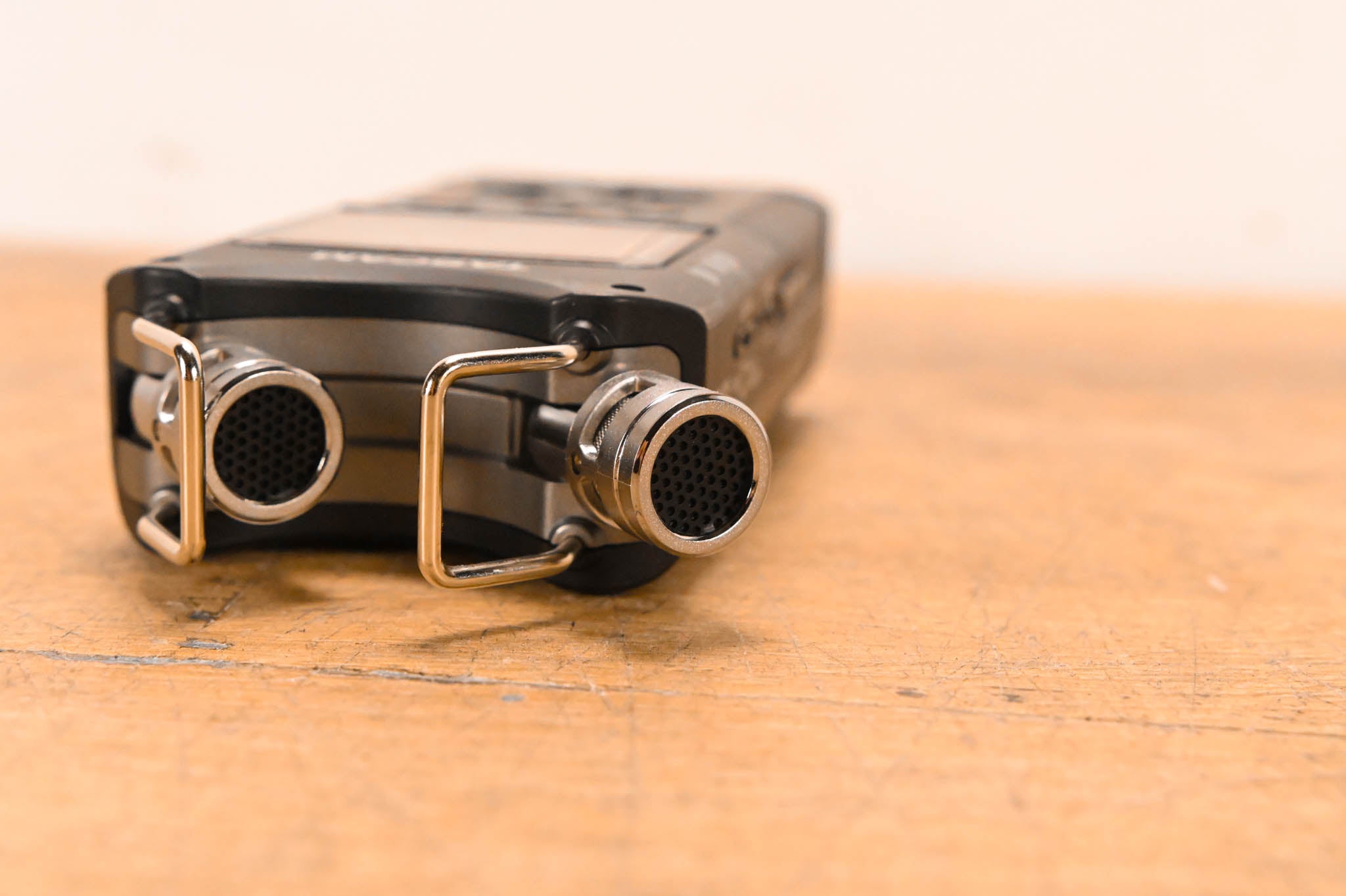 TASCAM DR-40 Handheld 4-Track Recorder