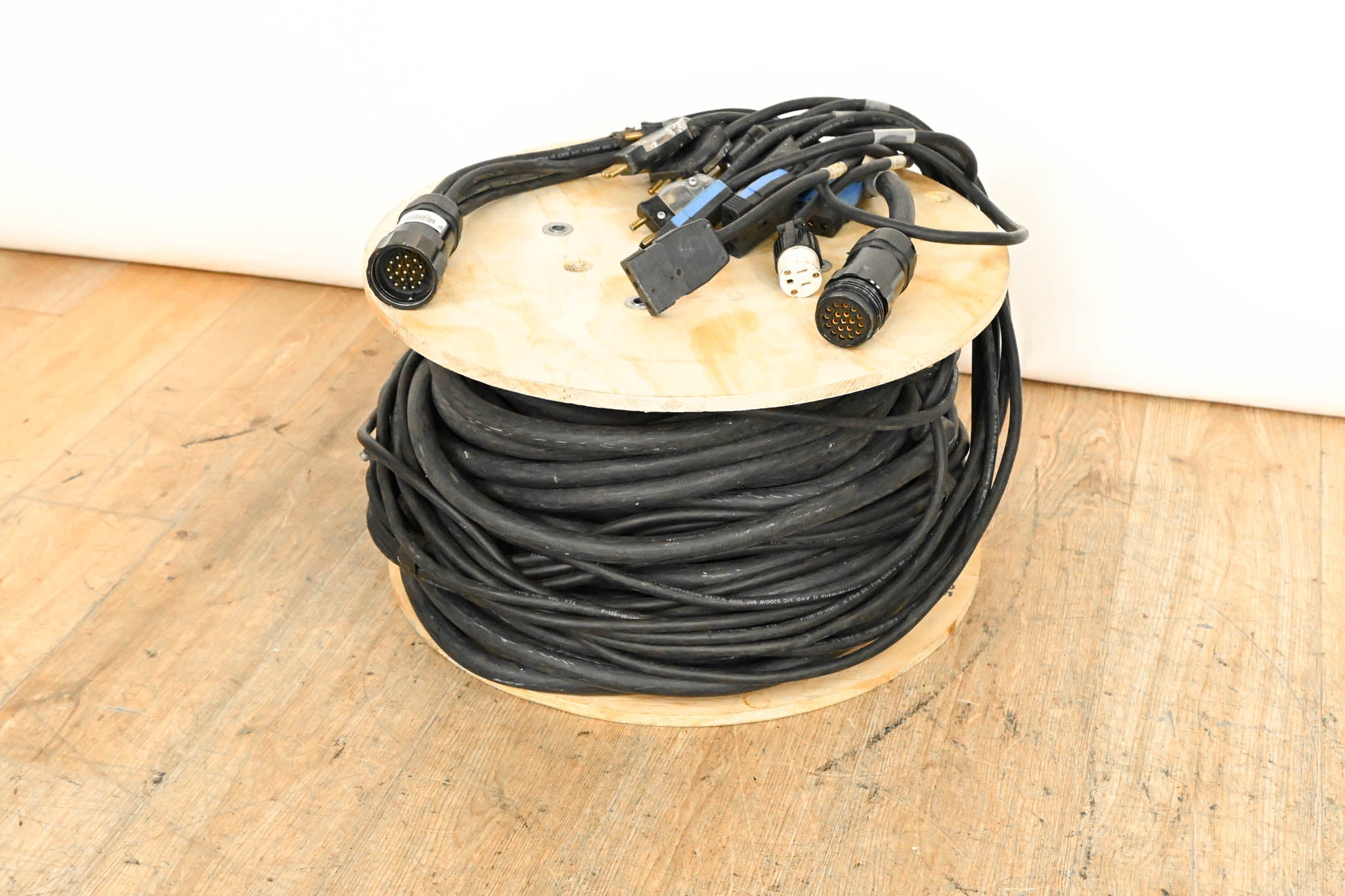Socapex 19-Pin Connector to Stage Pin Loom 150' Cable
