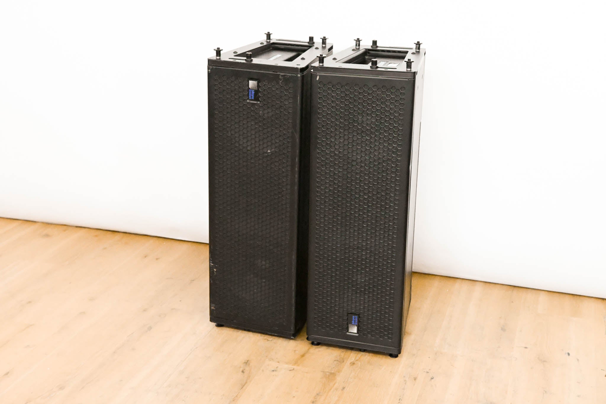 Meyer Sound M'elodie High-Power Curvilinear Array Loudspeaker (PAIR)