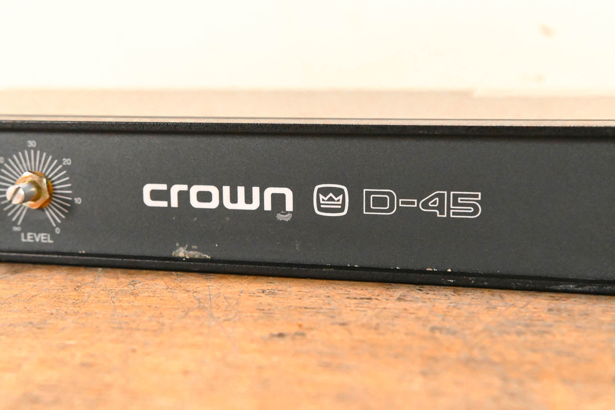 Crown D-45 Two-Channel, 35W Power Amplifier