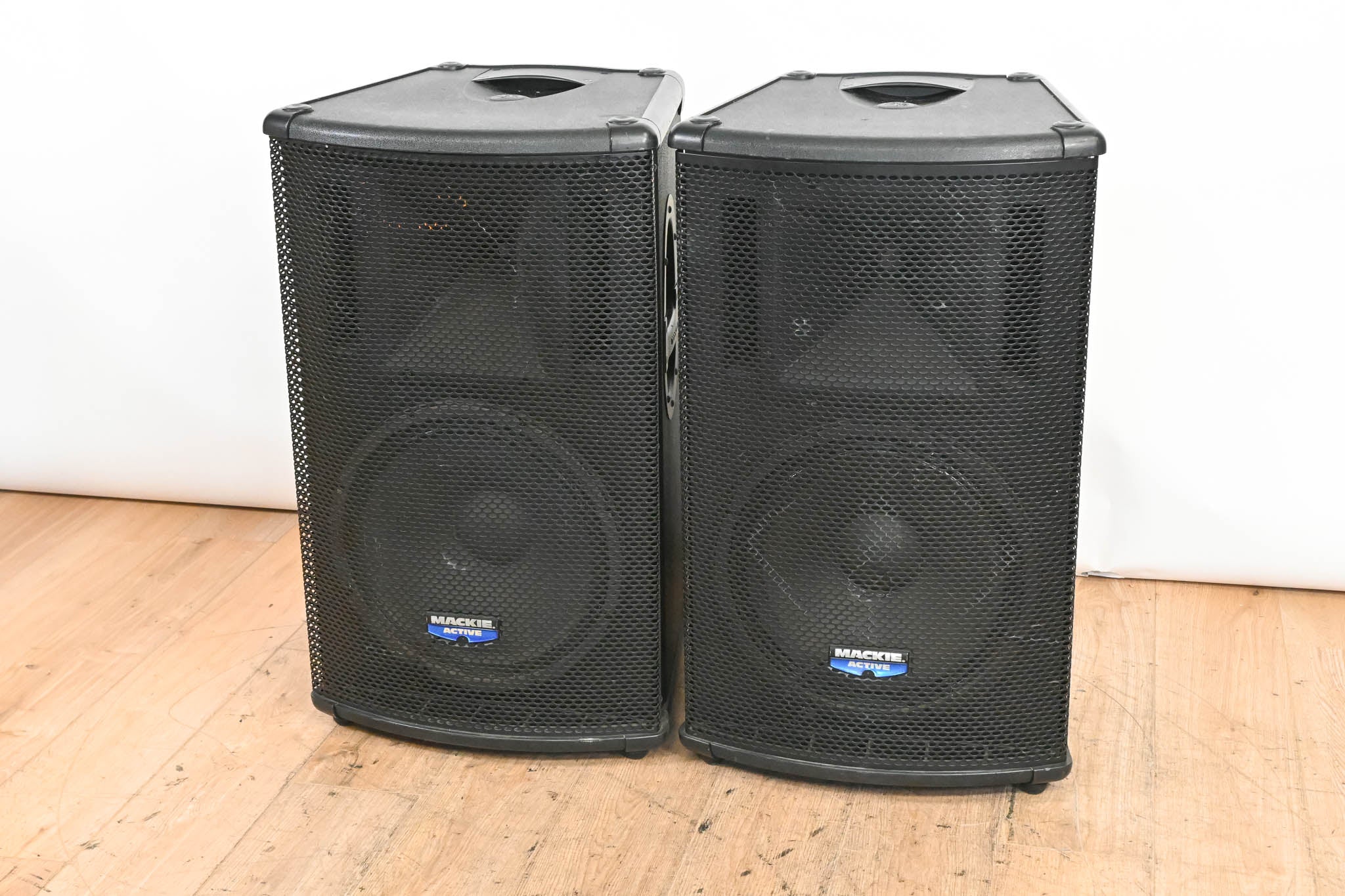 Mackie SA1521 15-inch 2-Way 500W Active Loudspeaker (PAIR)