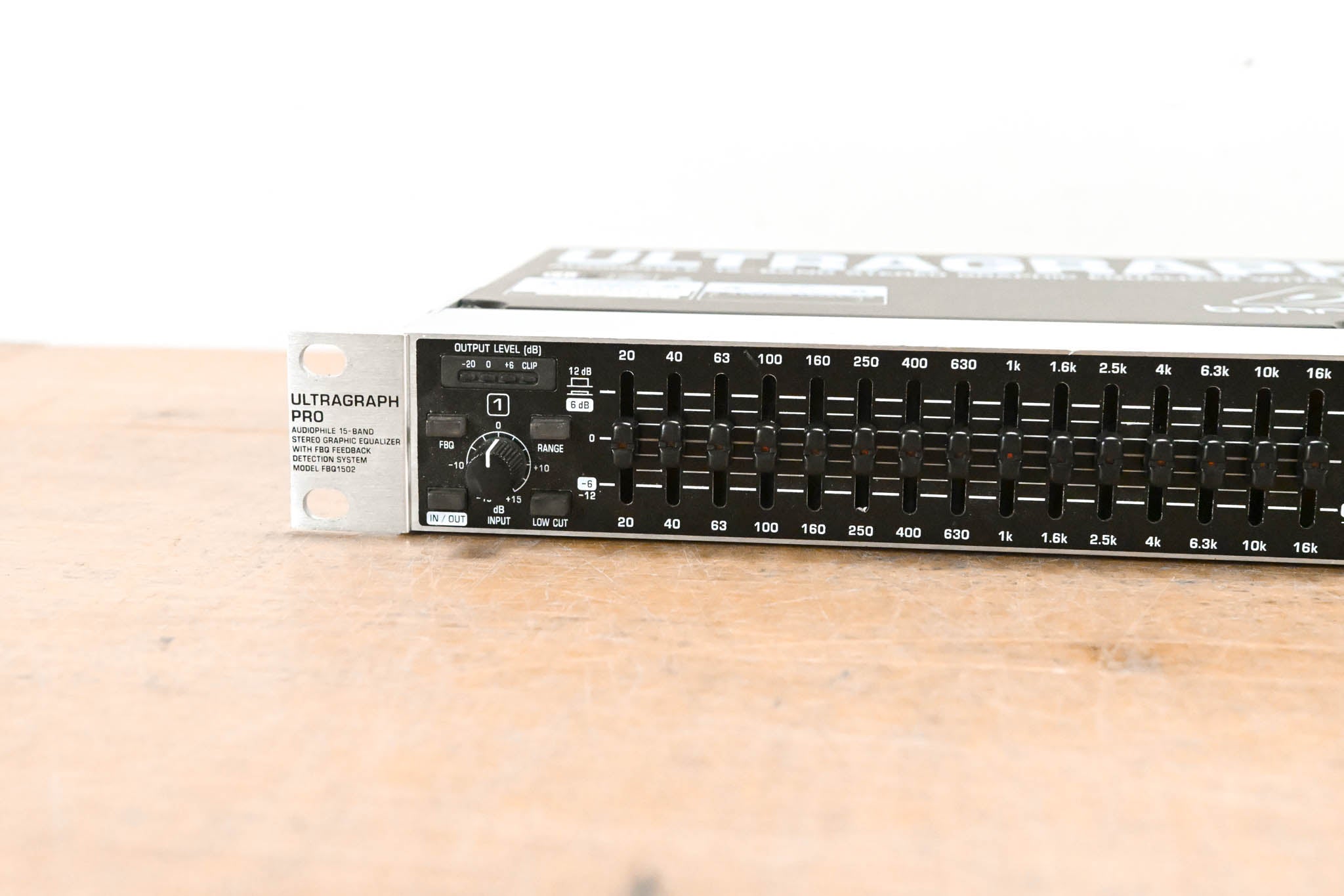Behringer ULTRAGRAPH PRO FBQ1502 15-Band Stereo Graphic Equalizer