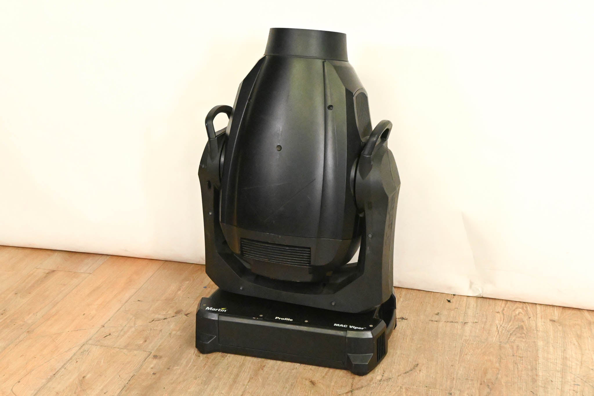 Martin MAC Viper Profile High Output Discharge-Based Moving Light