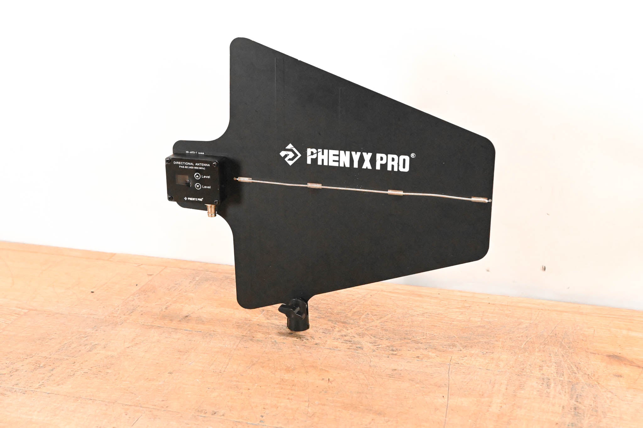 Phenyx Pro PAS-82 UHF Paddle Directional Antenna - 400-950MHz