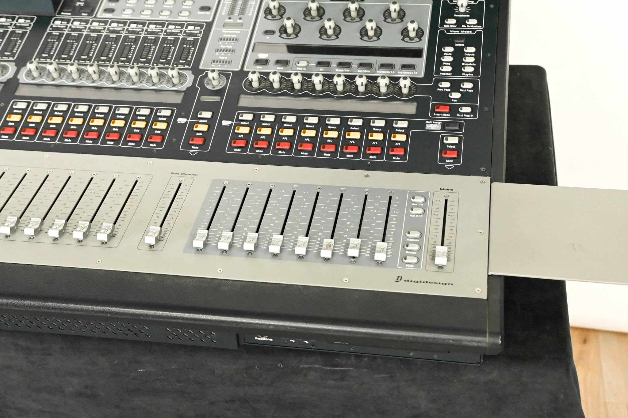 AVID VENUE SC48 Digital Audio Mixing Console