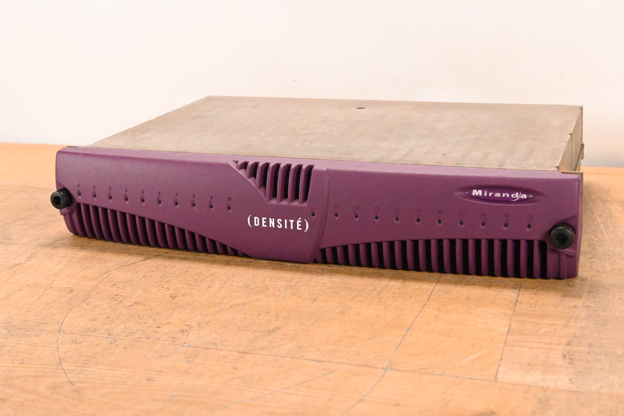 Miranda Densité Housing Frame w/ Cards