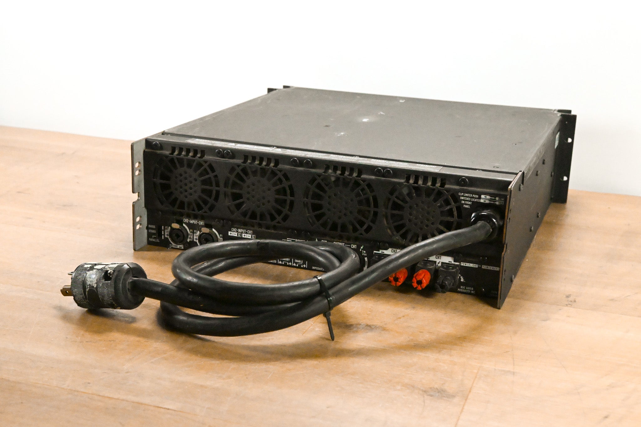 QSC PowerLight 9.0 PFC Power Factor Corrected 2-Channel Power Amplifier
