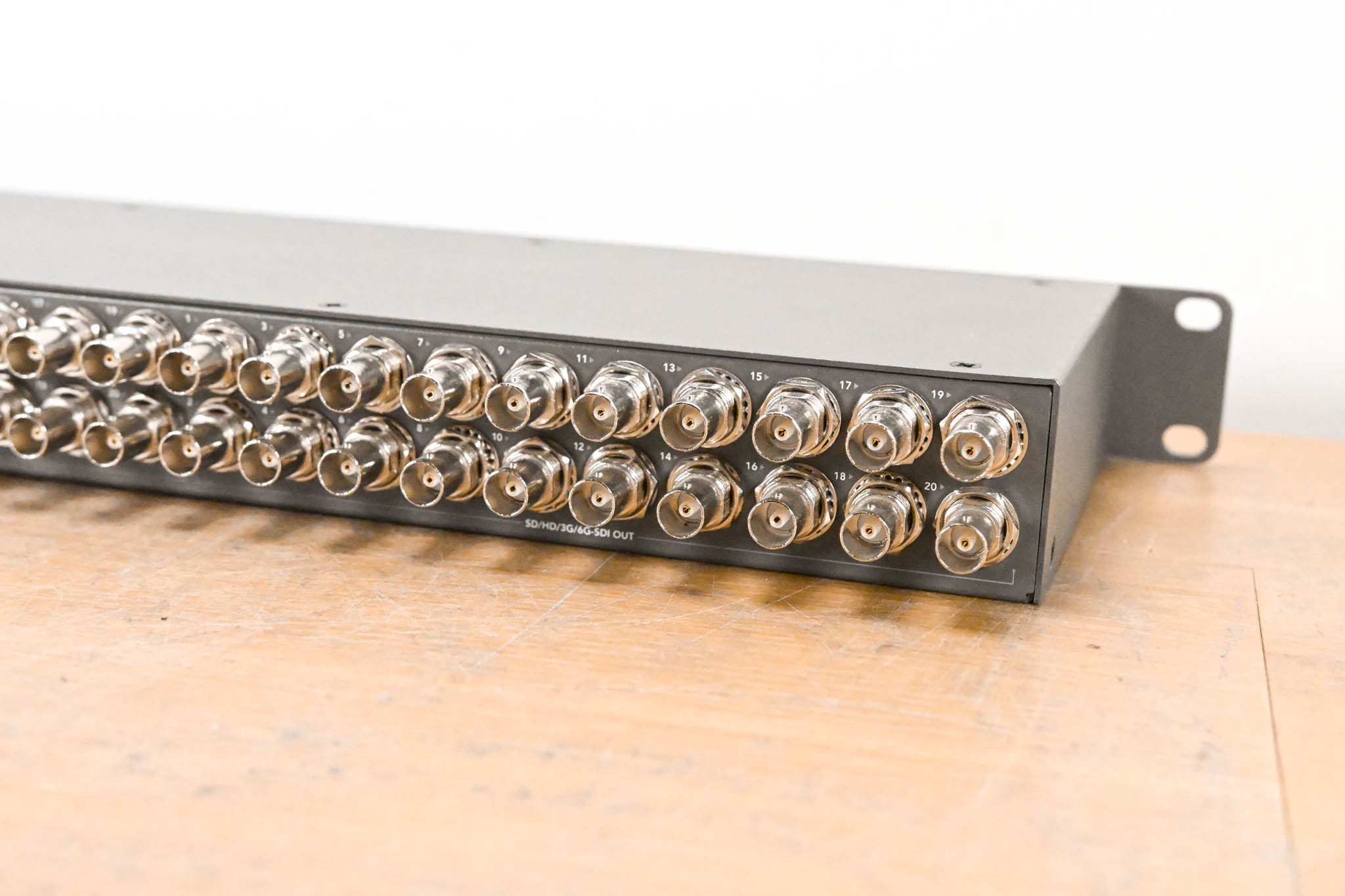 Blackmagic Design Smart VideoHub 20x20 6G-SDI