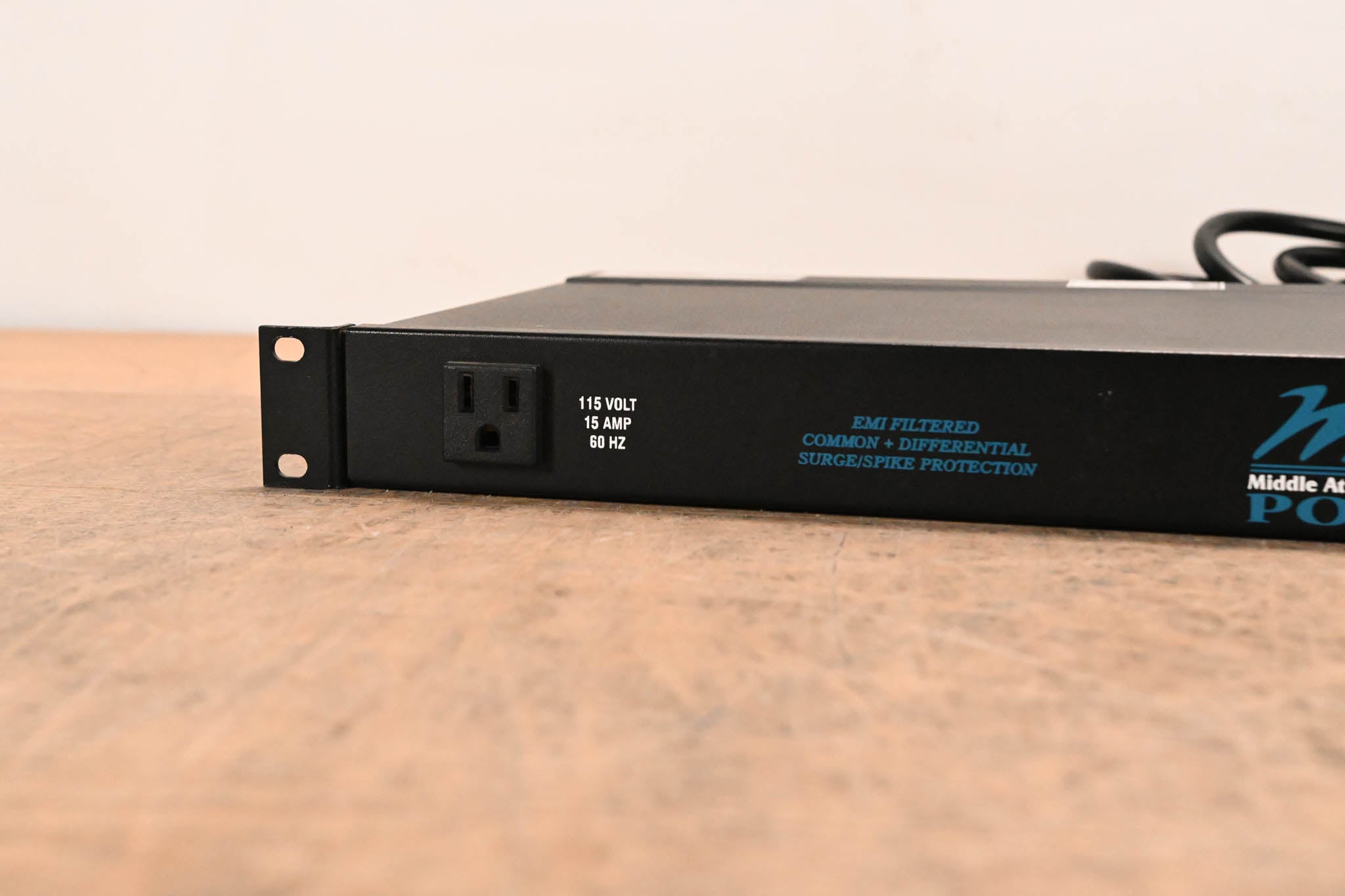 Middle Atlantic PD-915R 9-Outlet Rackmount Power Distribution Unit