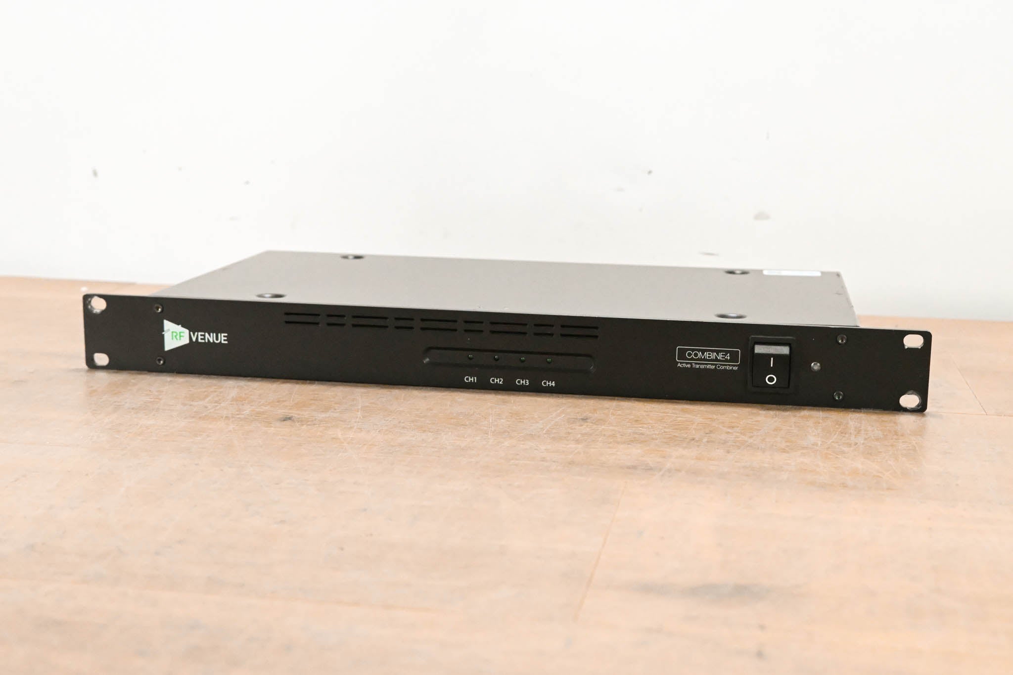 RF Venue COMBINE4 4-Channel UHF IEM Transmitter Antenna Combiner