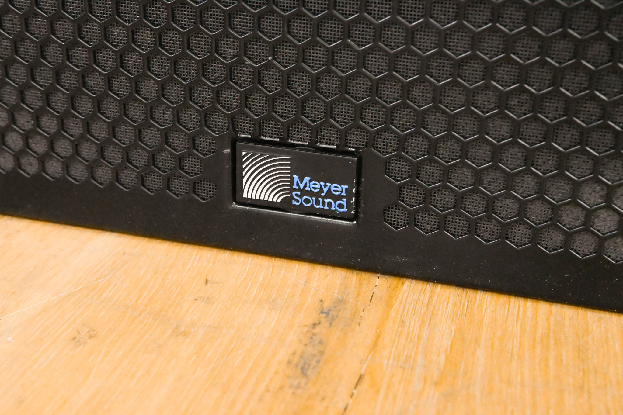 Meyer Sound CQ-1 Wide Coverage Main Loudspeaker