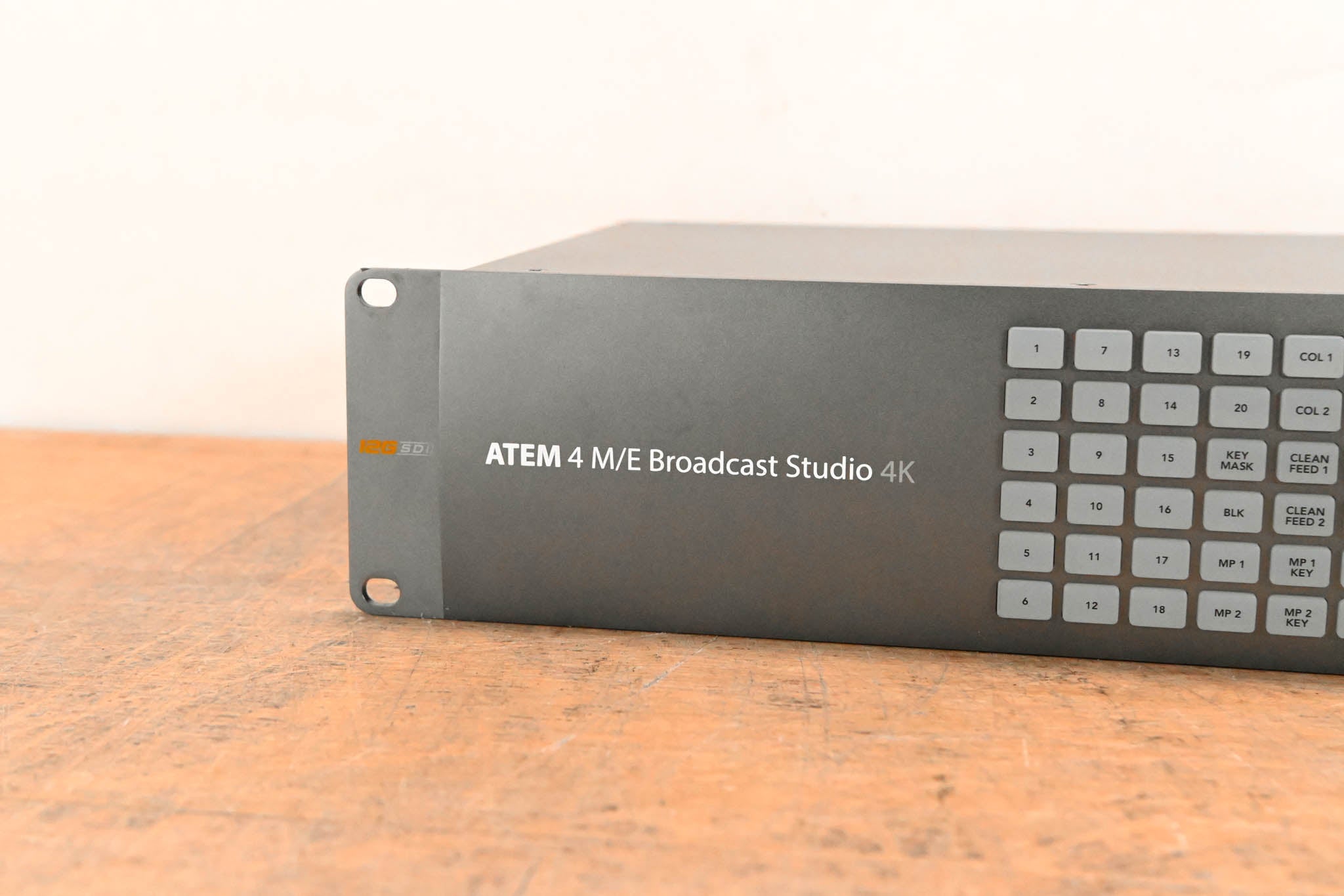 Blackmagic Design ATEM 4 M/E Broadcast Studio 4K