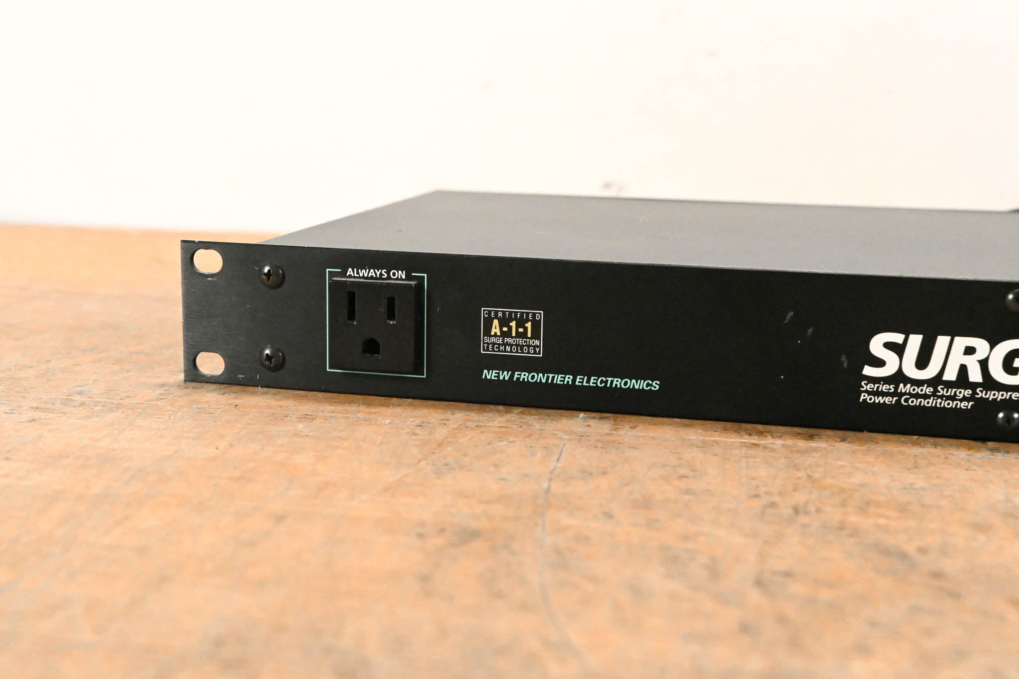 SurgeX SX1115-RT Surge Protector/ 15A Power Conditioner