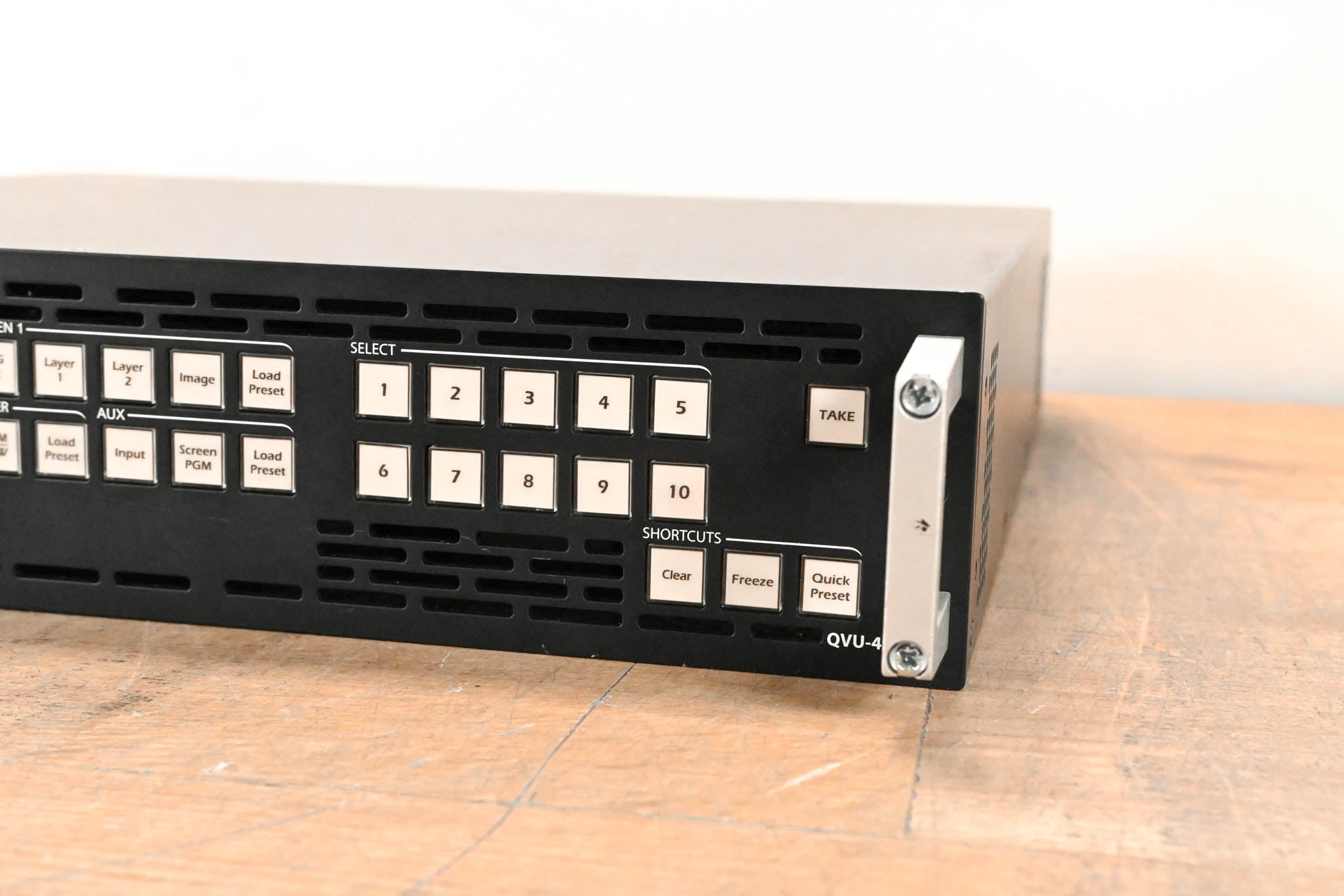 Analog Way QVU-4K QuickVu 4K Seamless Presentation Switcher