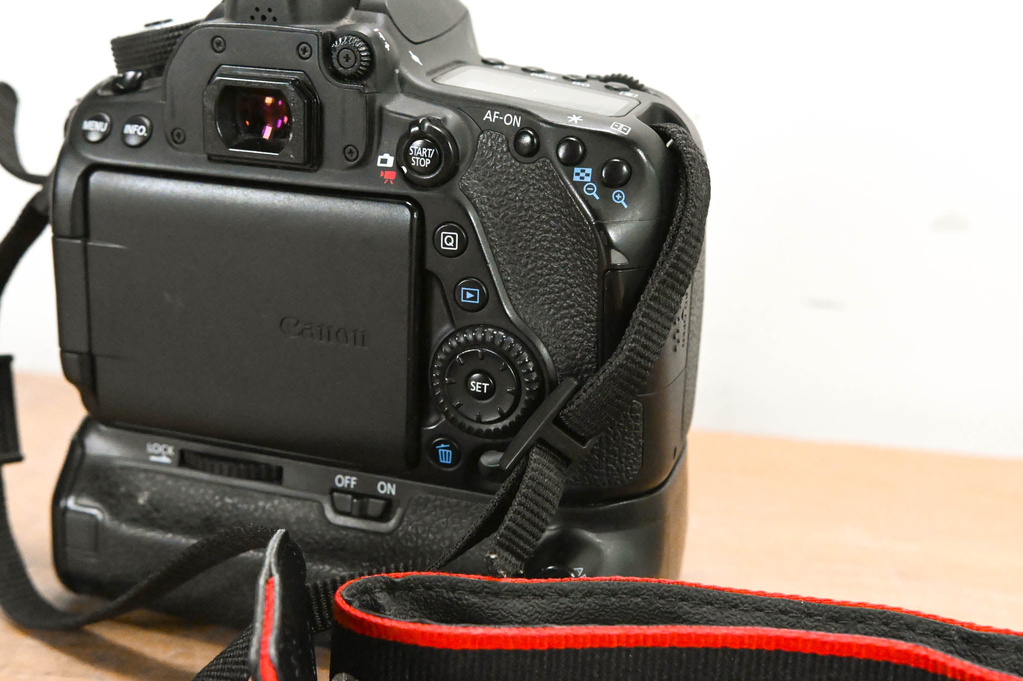Canon EOS 80D DSLR Camera Body w/ Battery Grip