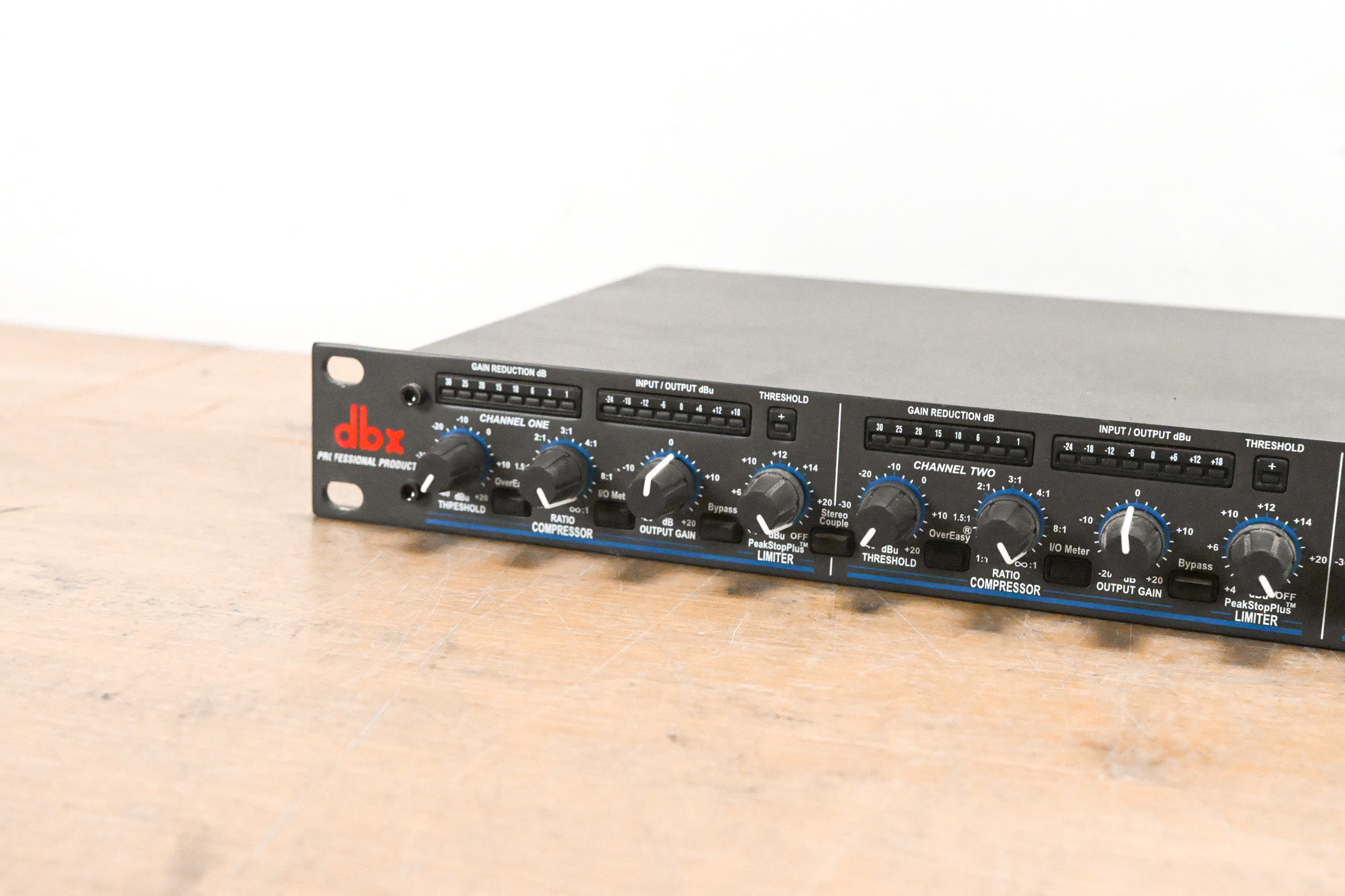 dbx 1046 Quad Compressor/Limiter
