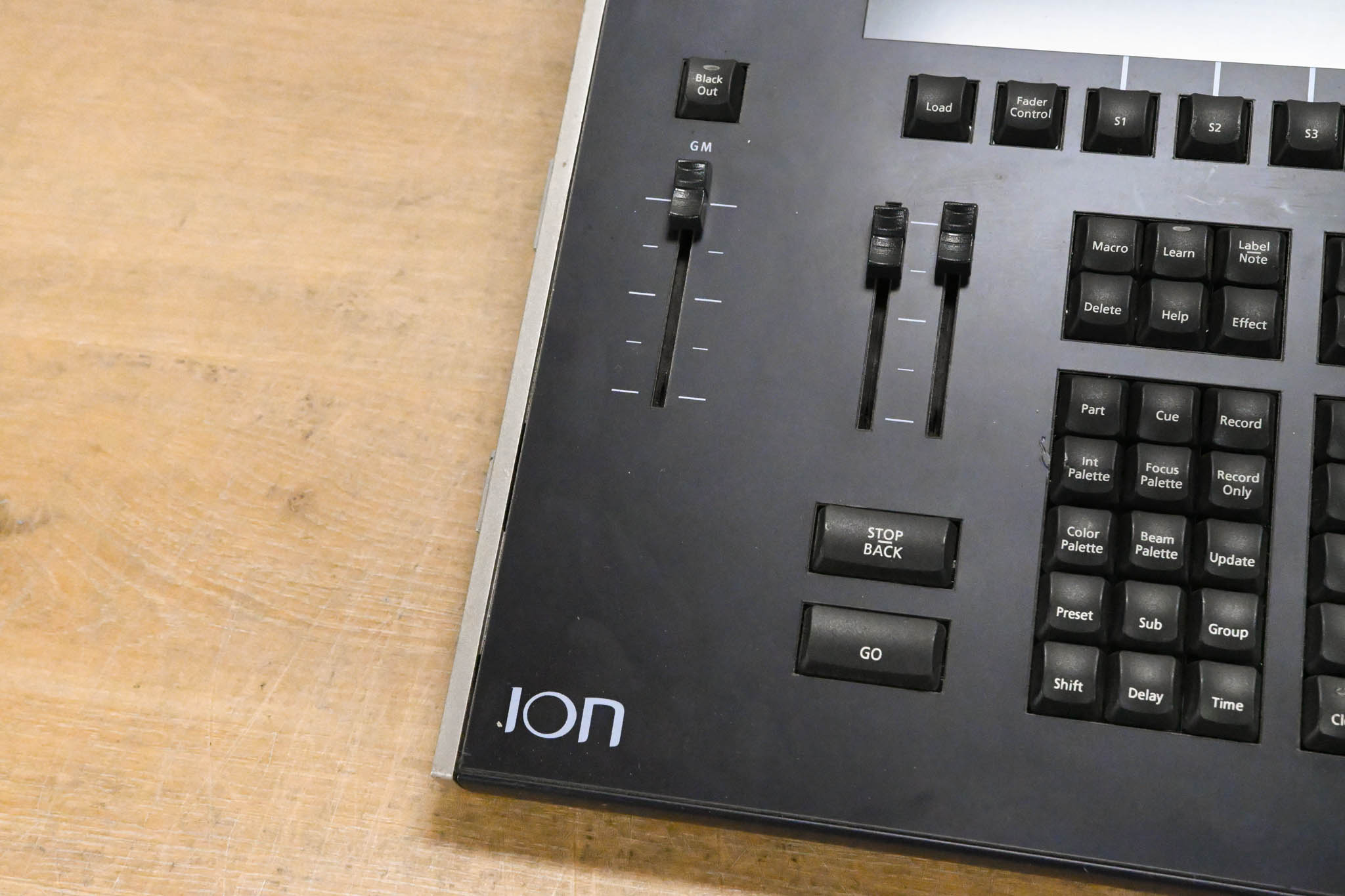 ETC ION 1000 Lighting Console