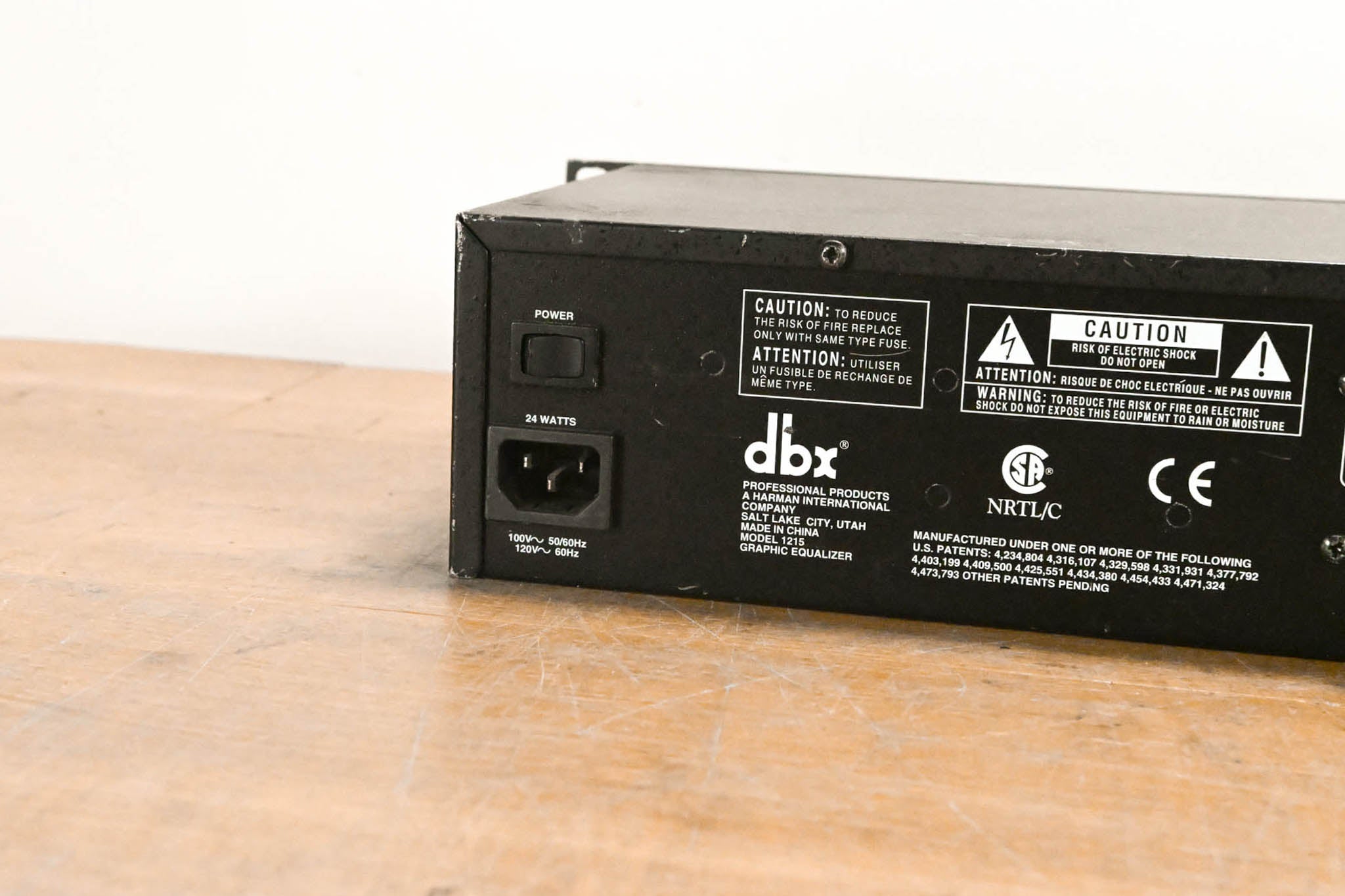 dbx 1215 Dual-Channel 15-Band Equalizer