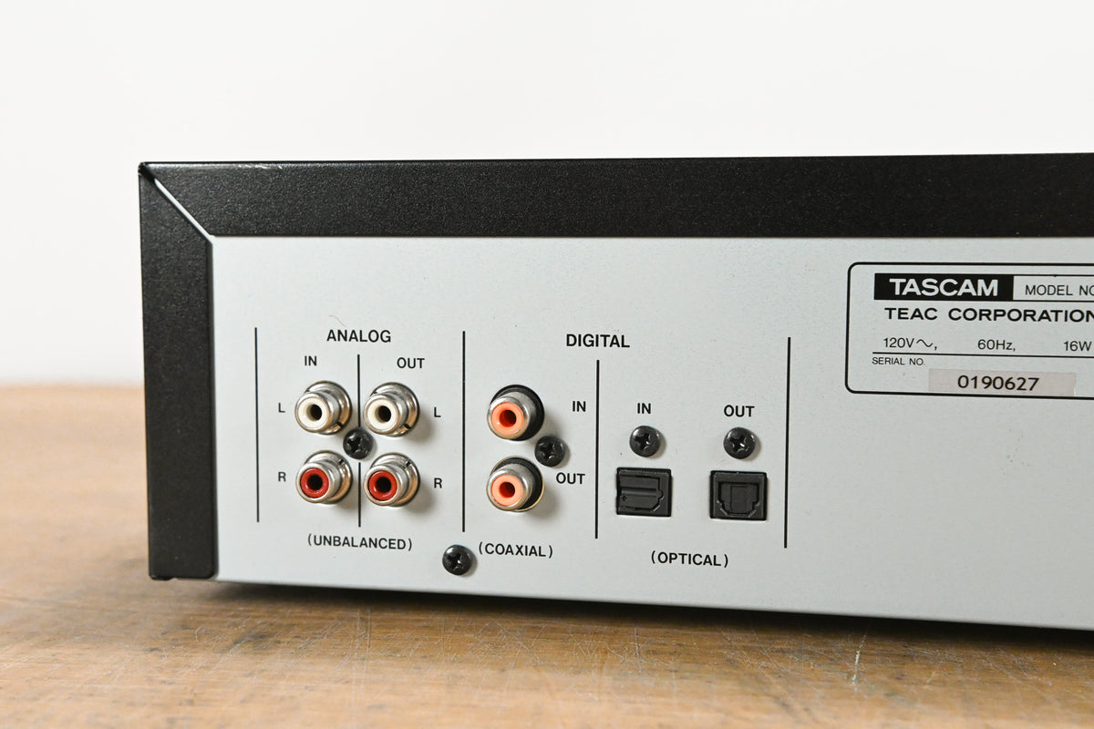 TASCAM CD-RW900 MKII Professional Rack-Mountable CD Recorder/Player