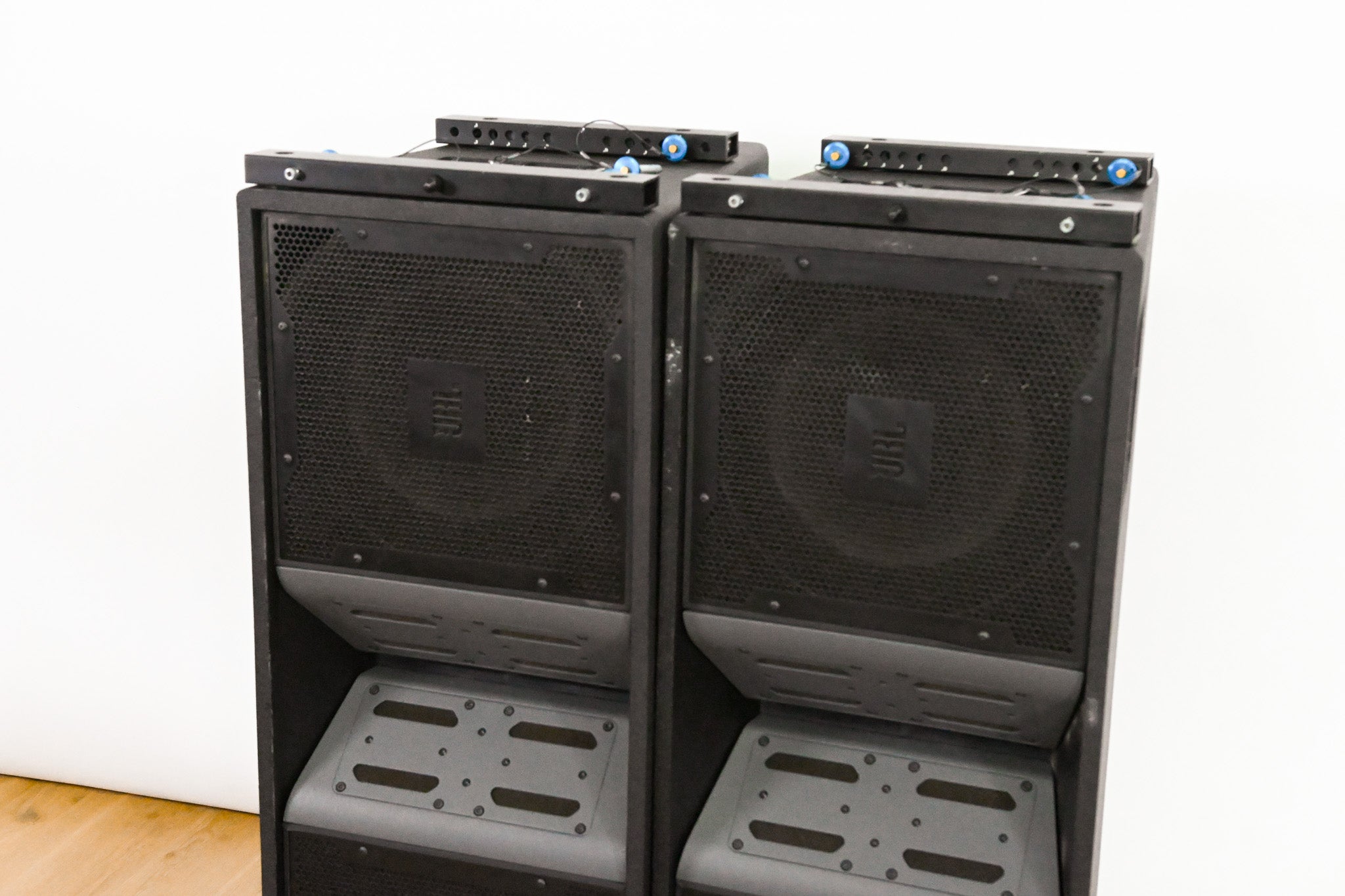 JBL VT4888DP Powered 3-Way Line Array Speaker (PAIR)