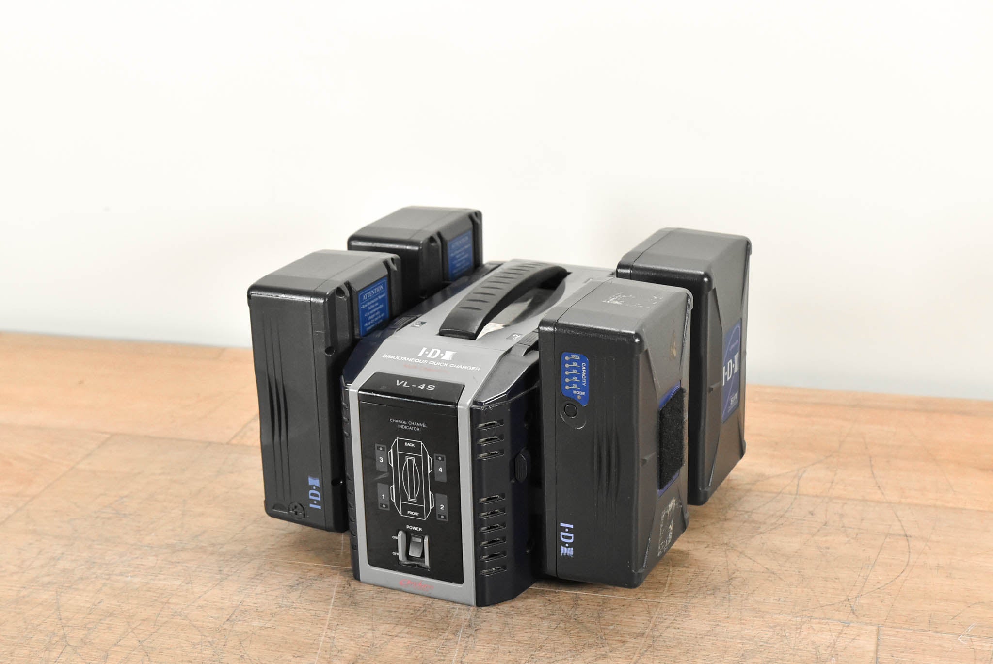 IDX System Technology VL-4S 4-Channel Charger with 4 Batteries