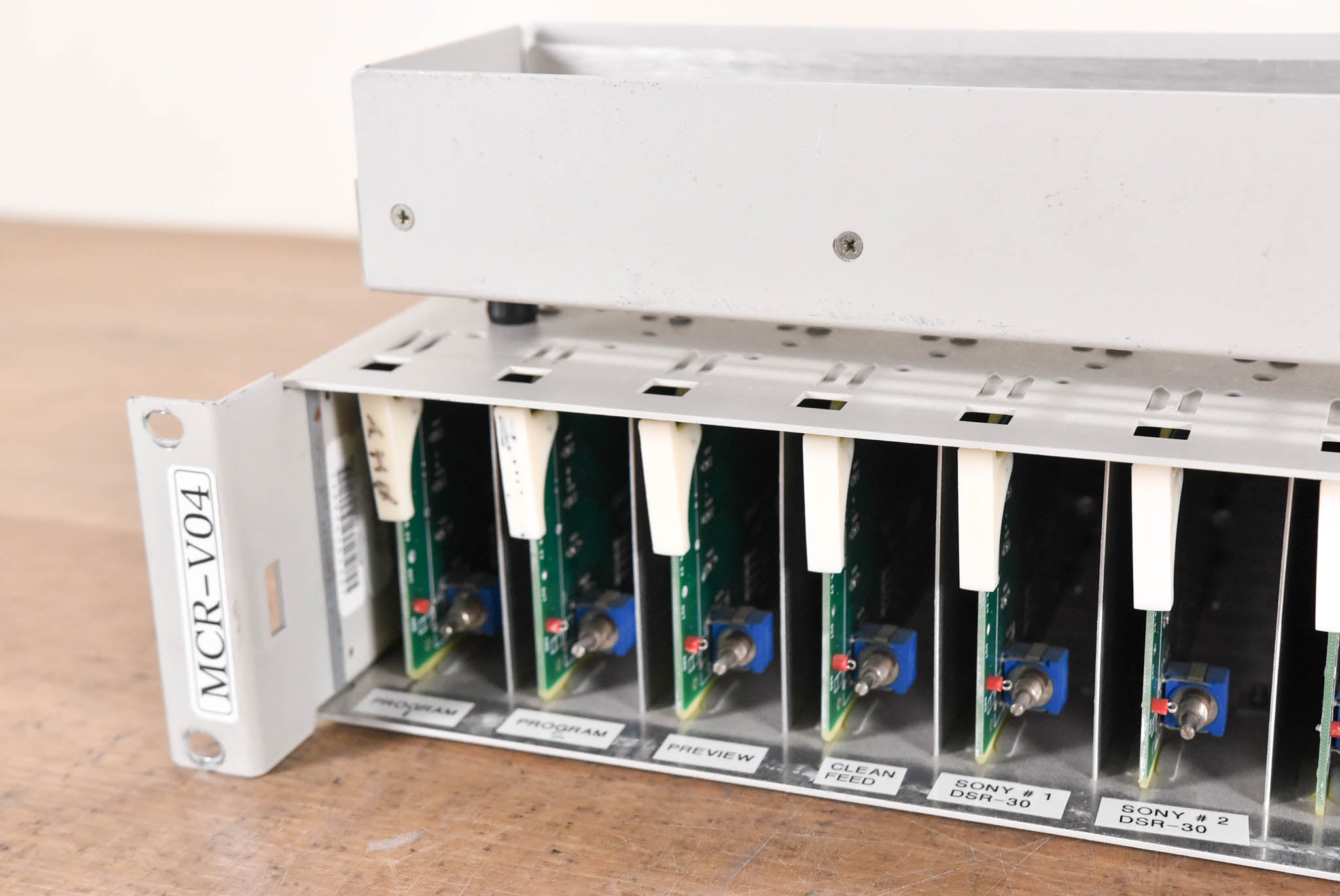 Grass Valley 8900 Series 2RU Video Frame Chassis with Cards