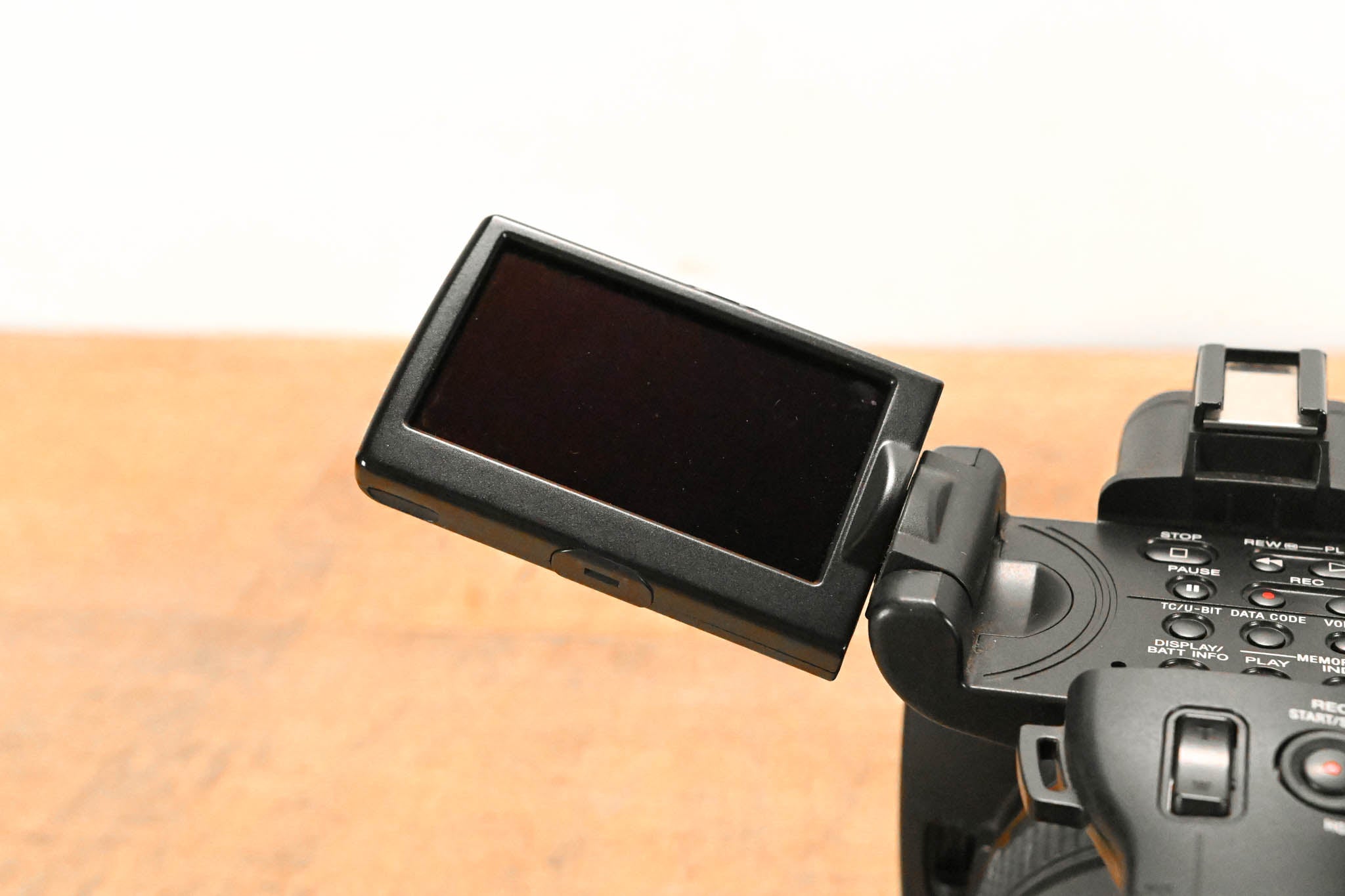 Sony HVR-Z5U Professional 1/3" 3-CMOS HDV Camcorder