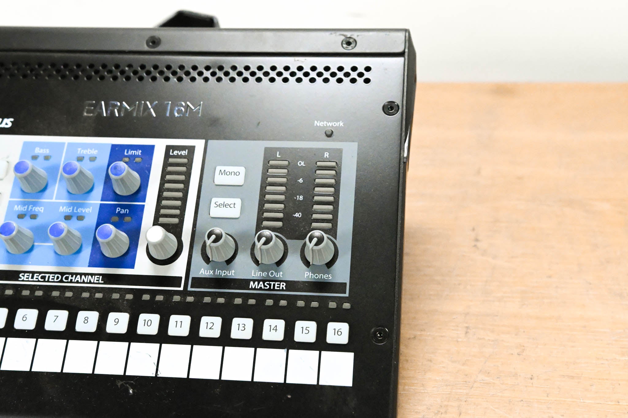 PreSonus EarMix 16M 16-Channel AVB Personal Monitor Mixer