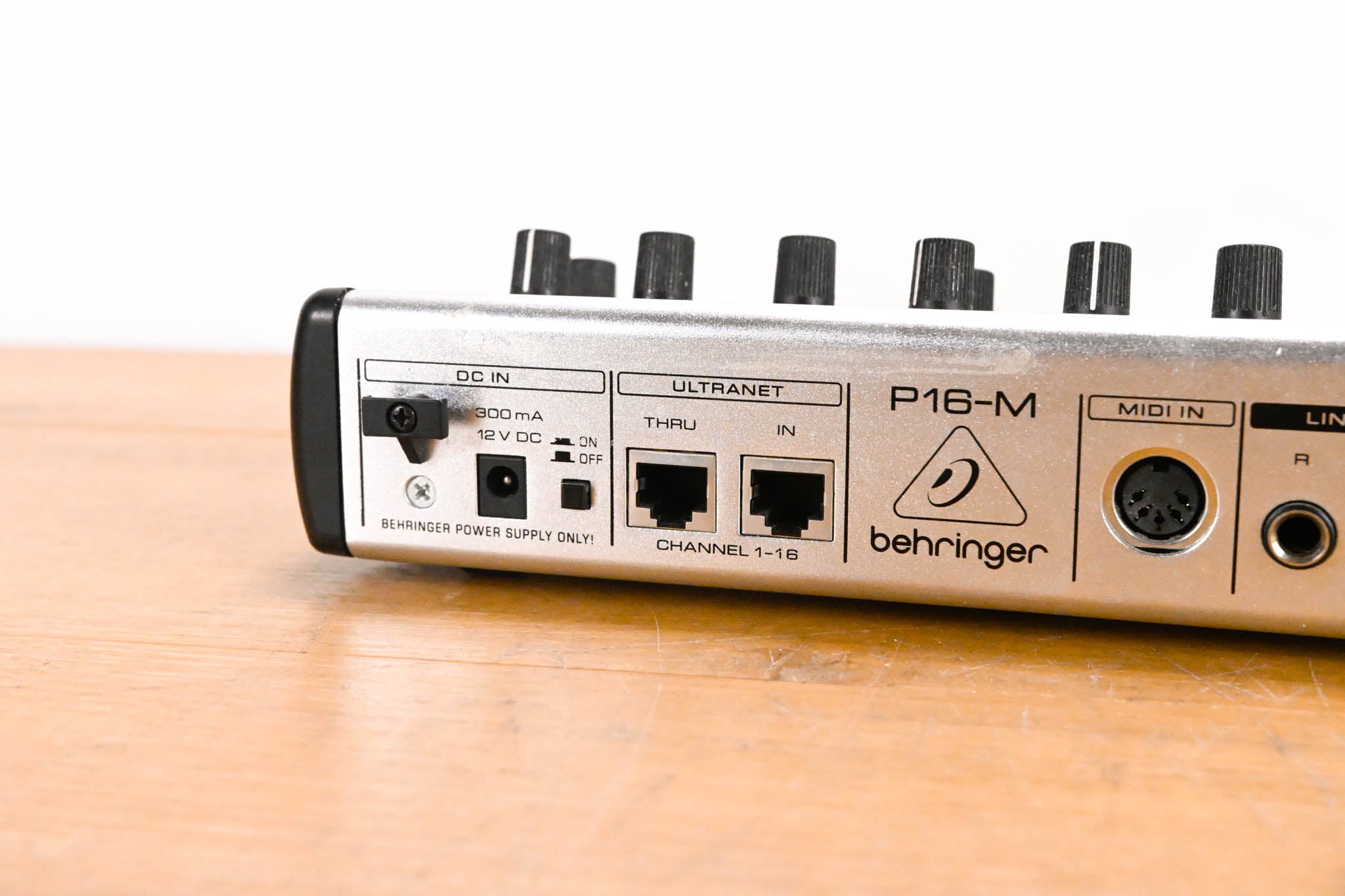 Behringer Powerplay P16-M 16-Channel Digital Personal Mixer